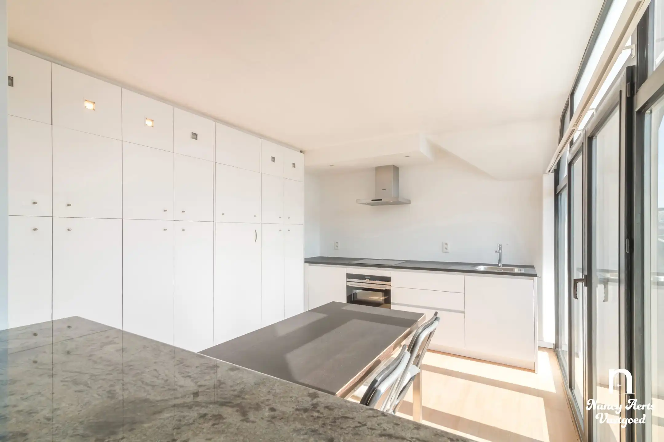 Ruim, lichtrijk appartement met zonnig terras in hartje Paal foto 8