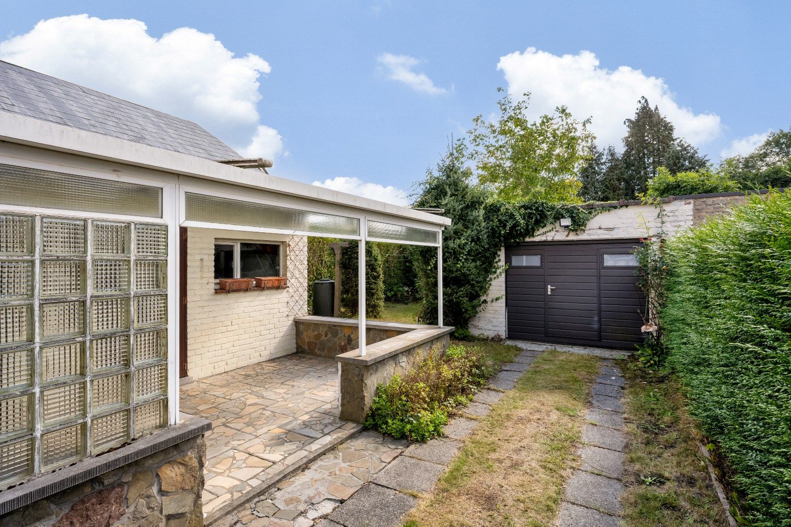 Halfopen charmante woning op toplocatie. foto 17