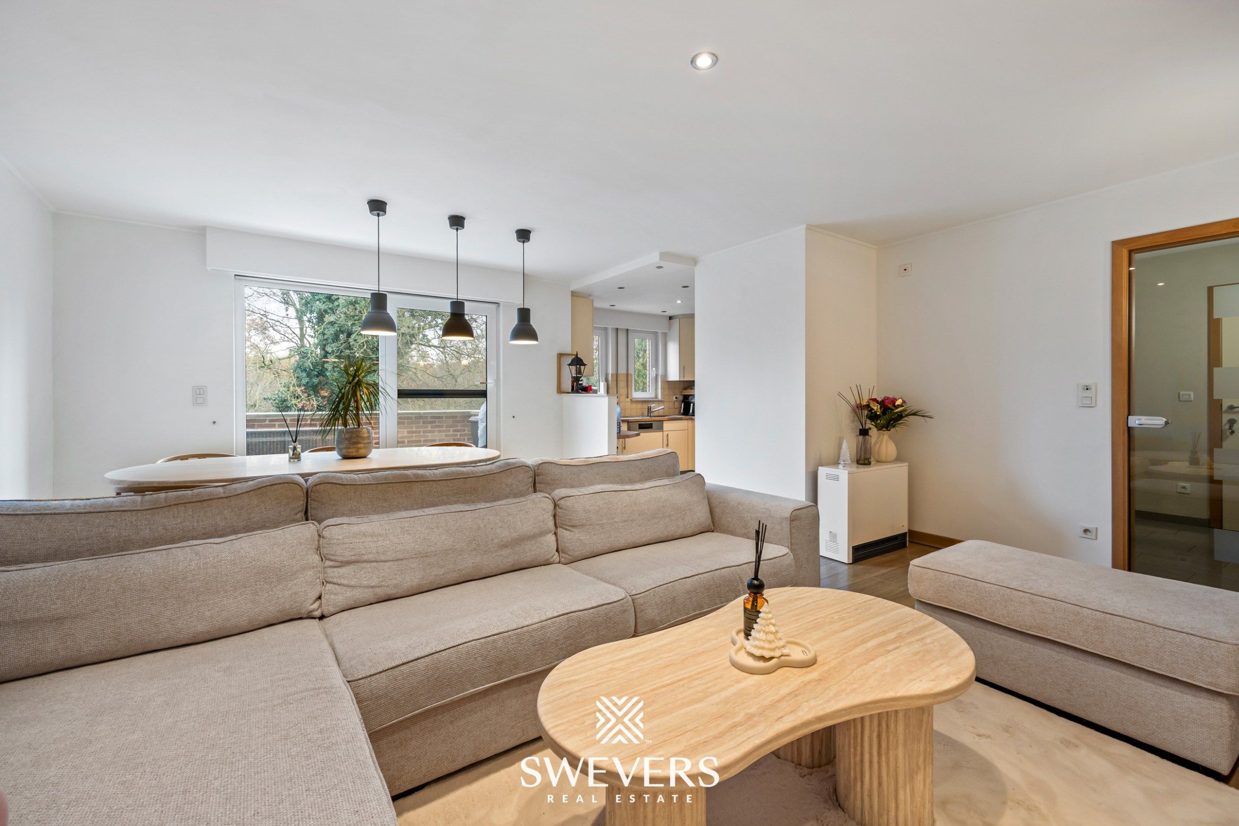 Hoogwaardig duplexappartement met zonnig terras op de bruisende Vennestraat in Genk  foto 5