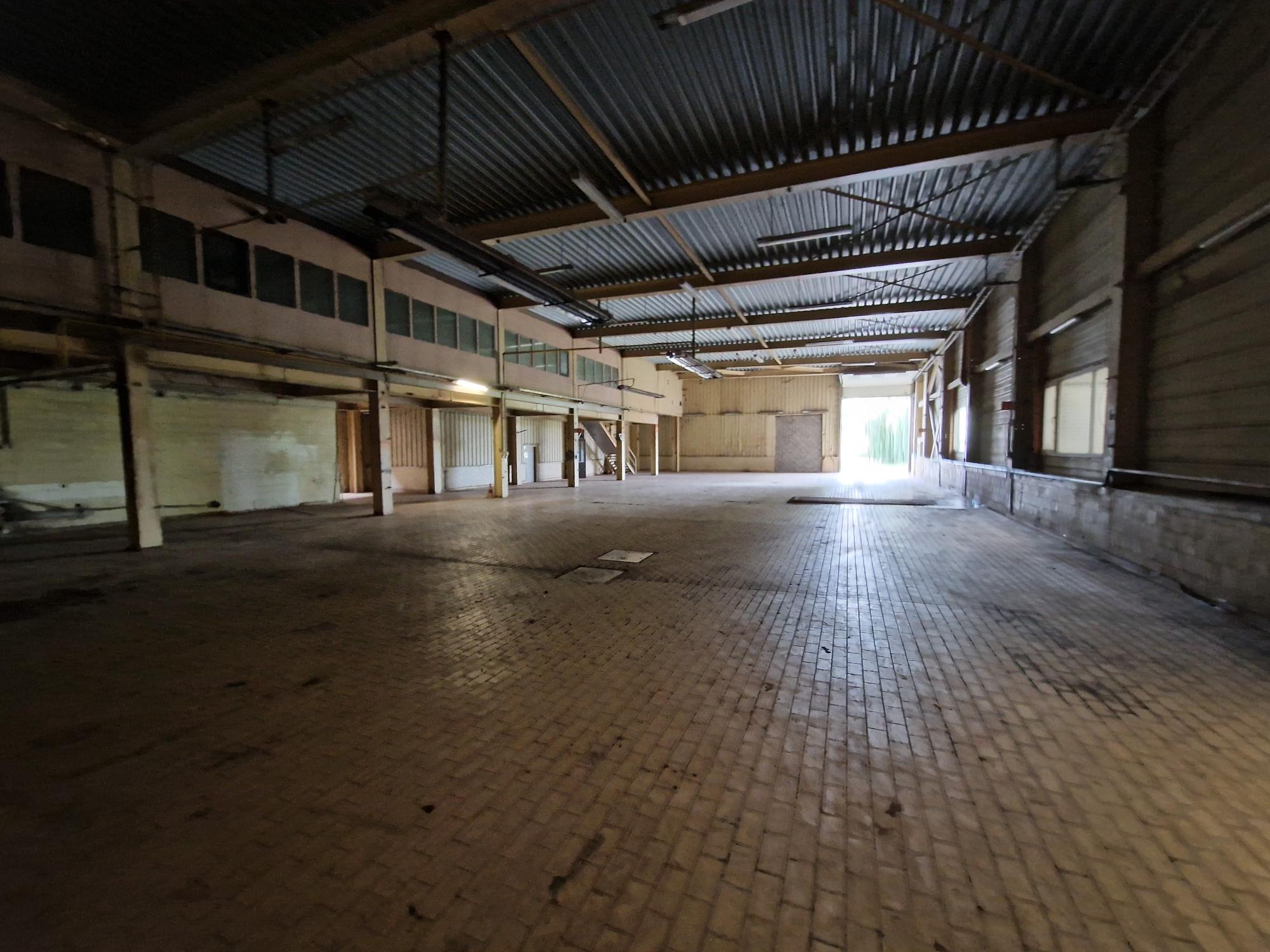 MAGAZIJN UNIT 2 1.400 m2 foto 2