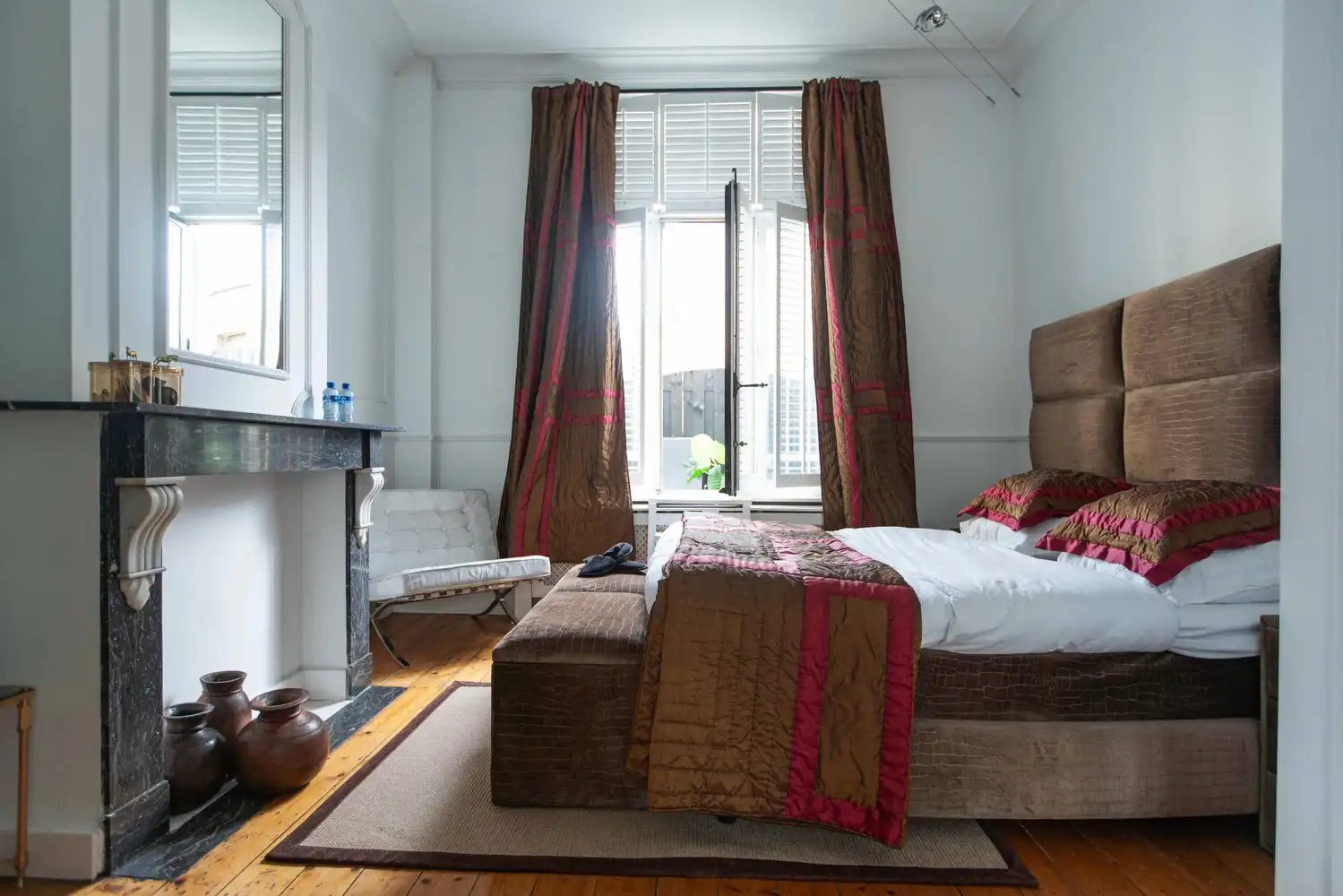 Ruime en luxueuze neoclassicistische herenwoning incl. dubbele garage en veelzijdige mogelijkheden op toplocatie te Antwerpen-Zuid foto 25