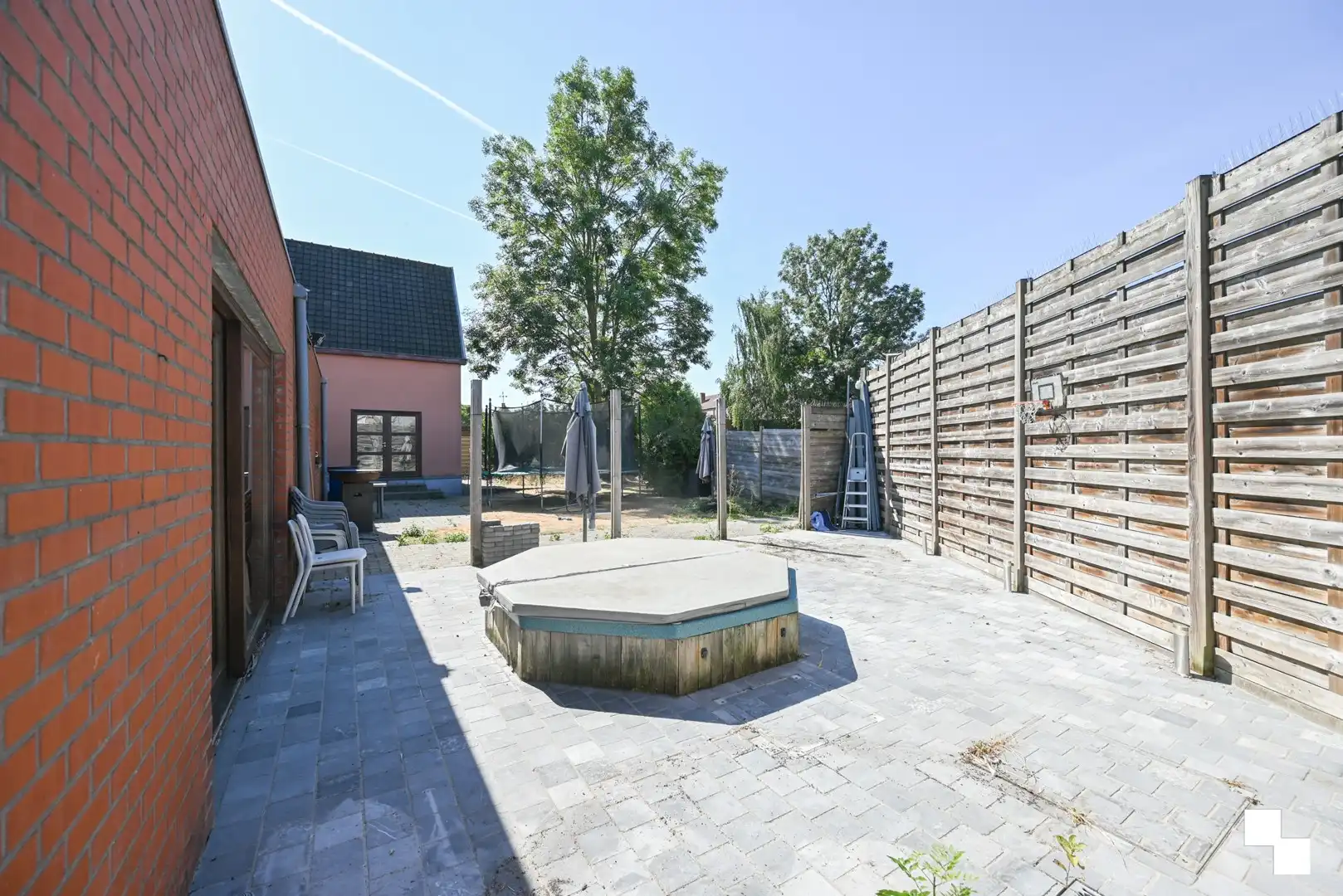 Ruime woonst met polyvalente ruimtes te Izegem foto 38