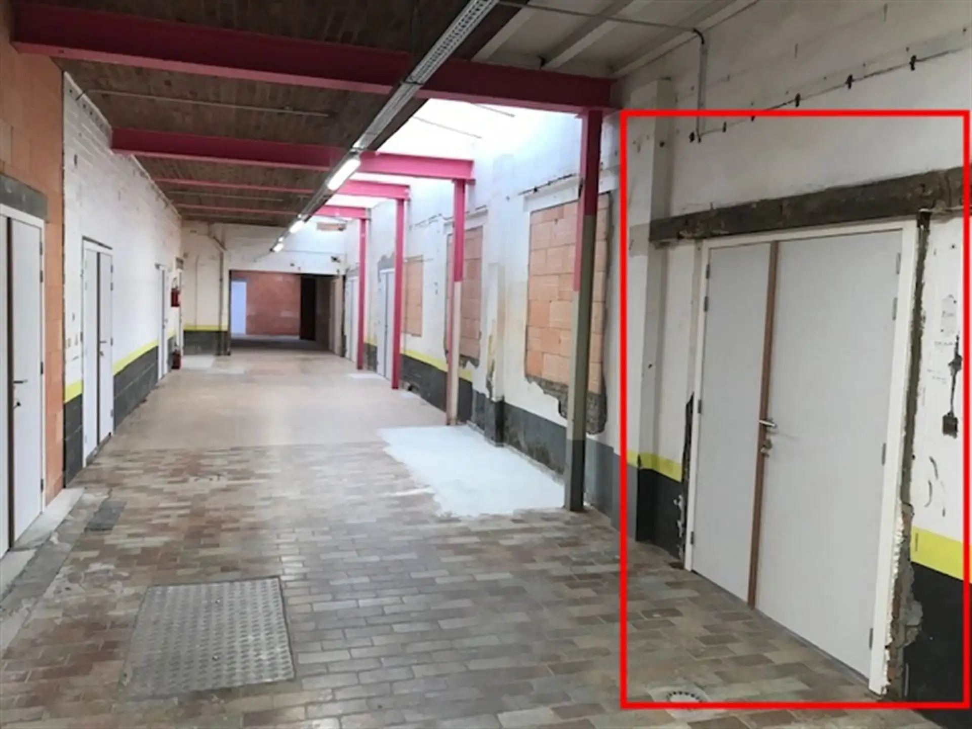 Stockage unit van +/- 50 m² in complex van 15 units foto 3