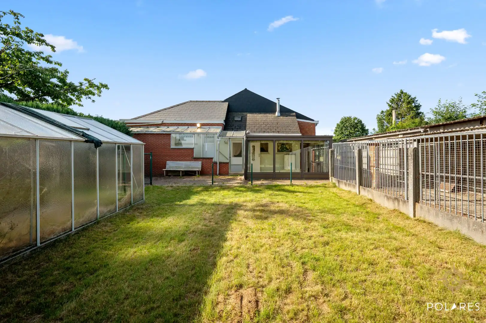Woning op ruim perceel in doodlopende straat foto 23