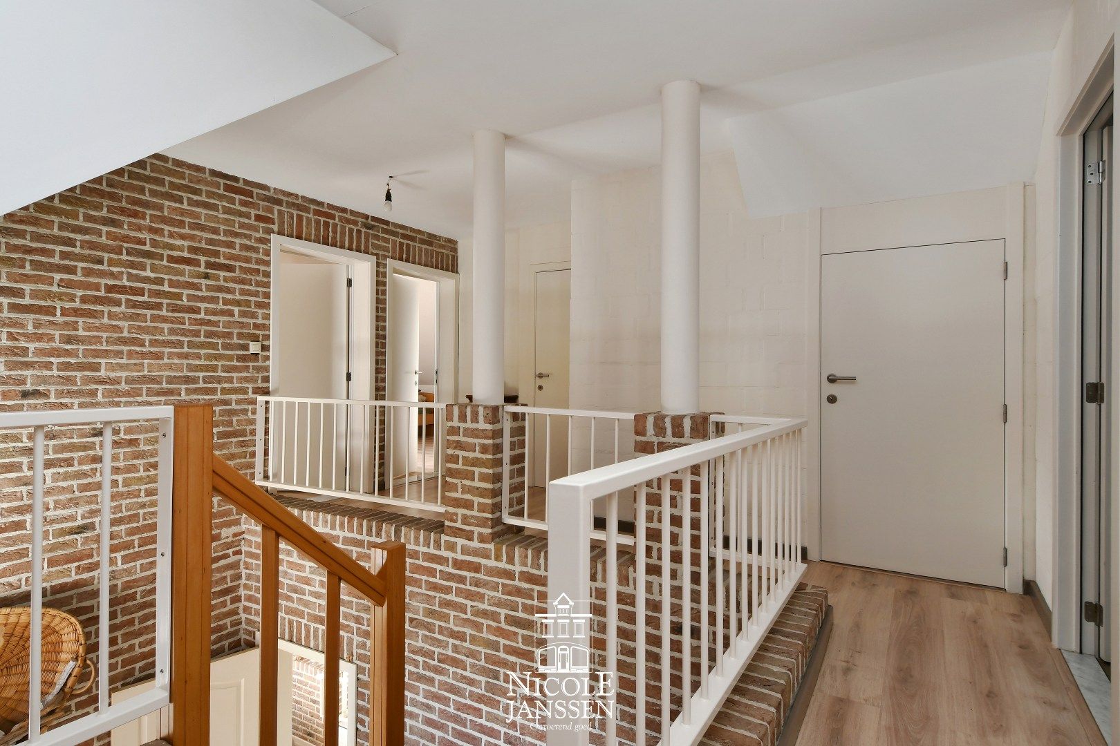 Vrijstaande gezinswoning met drie slaapkamers en een verzorgde tuin  foto 12