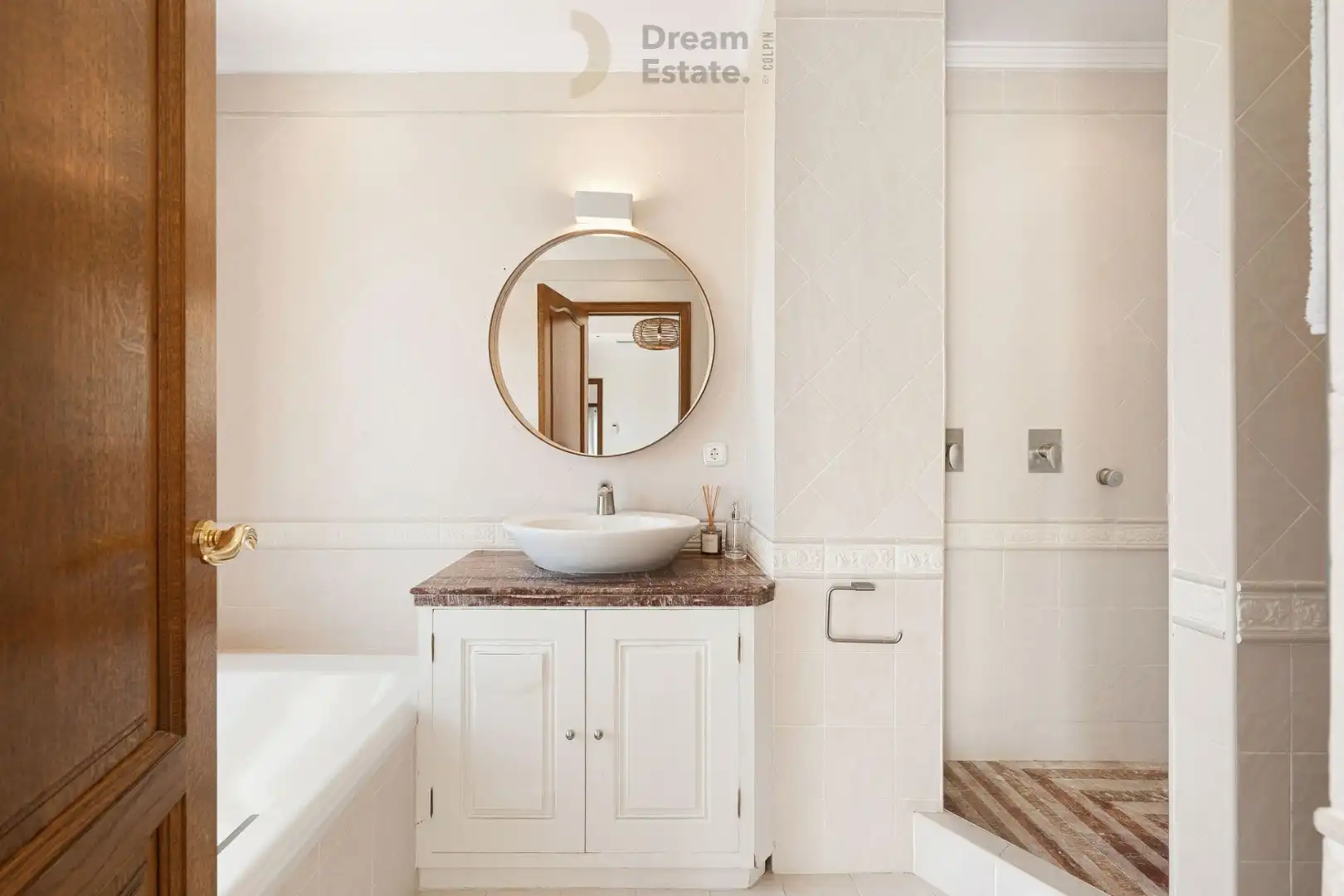 Welcome to Villa El Paraiso, located in the elite El Paraiso Alto urbanisation in Benahavis. foto 27