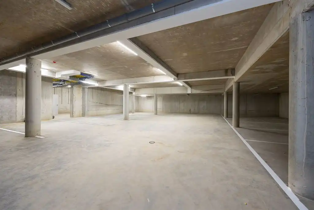 Nieuwbouw gelijkvloersappartement met tuin foto 19