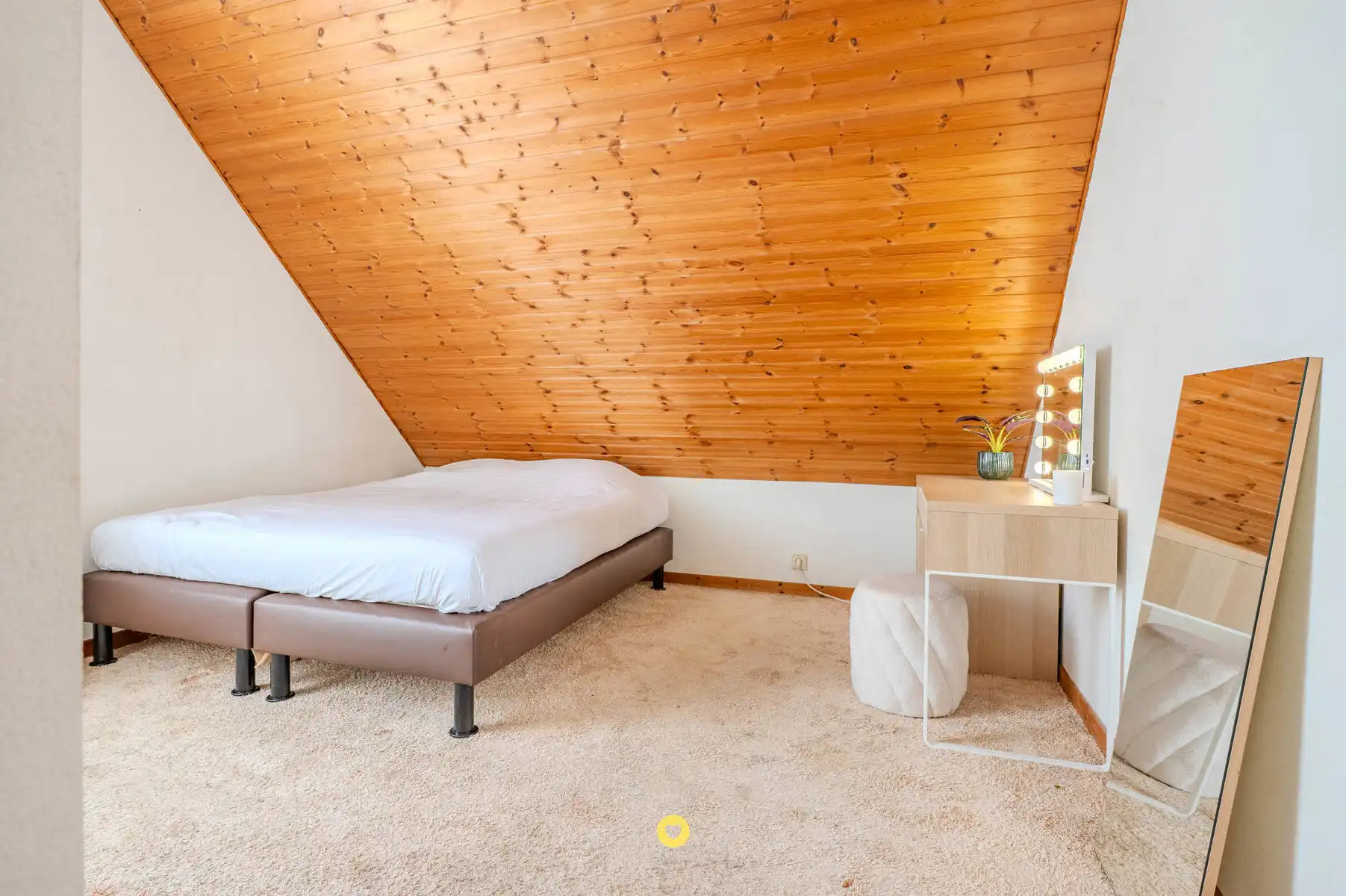 Op te frissen villa met 3 slaapkamers en leuke tuin foto 10