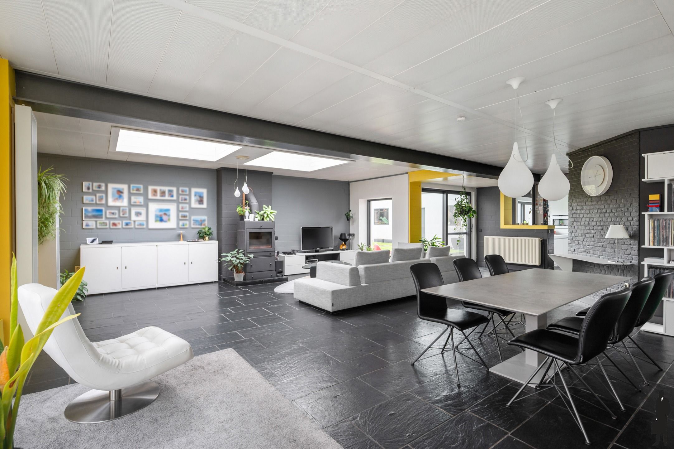 Gerenoveerde ruime woning in het centrum van Blaasveld foto 2