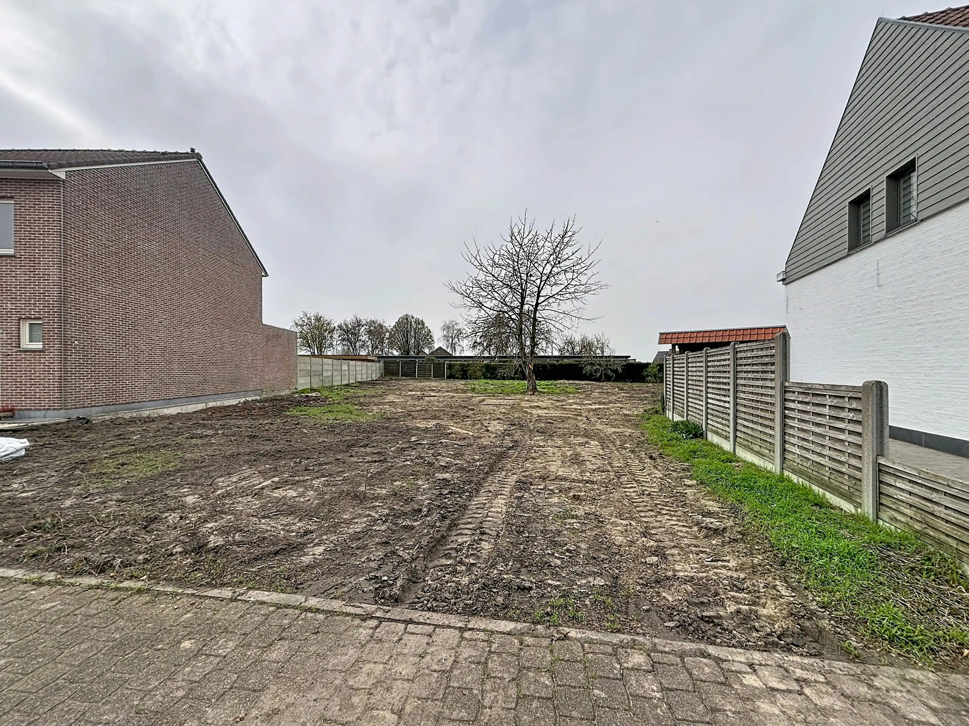 Residentieel gelegen bouwgrond (950m²) voor halfopen bebouwing in Aalter foto 3