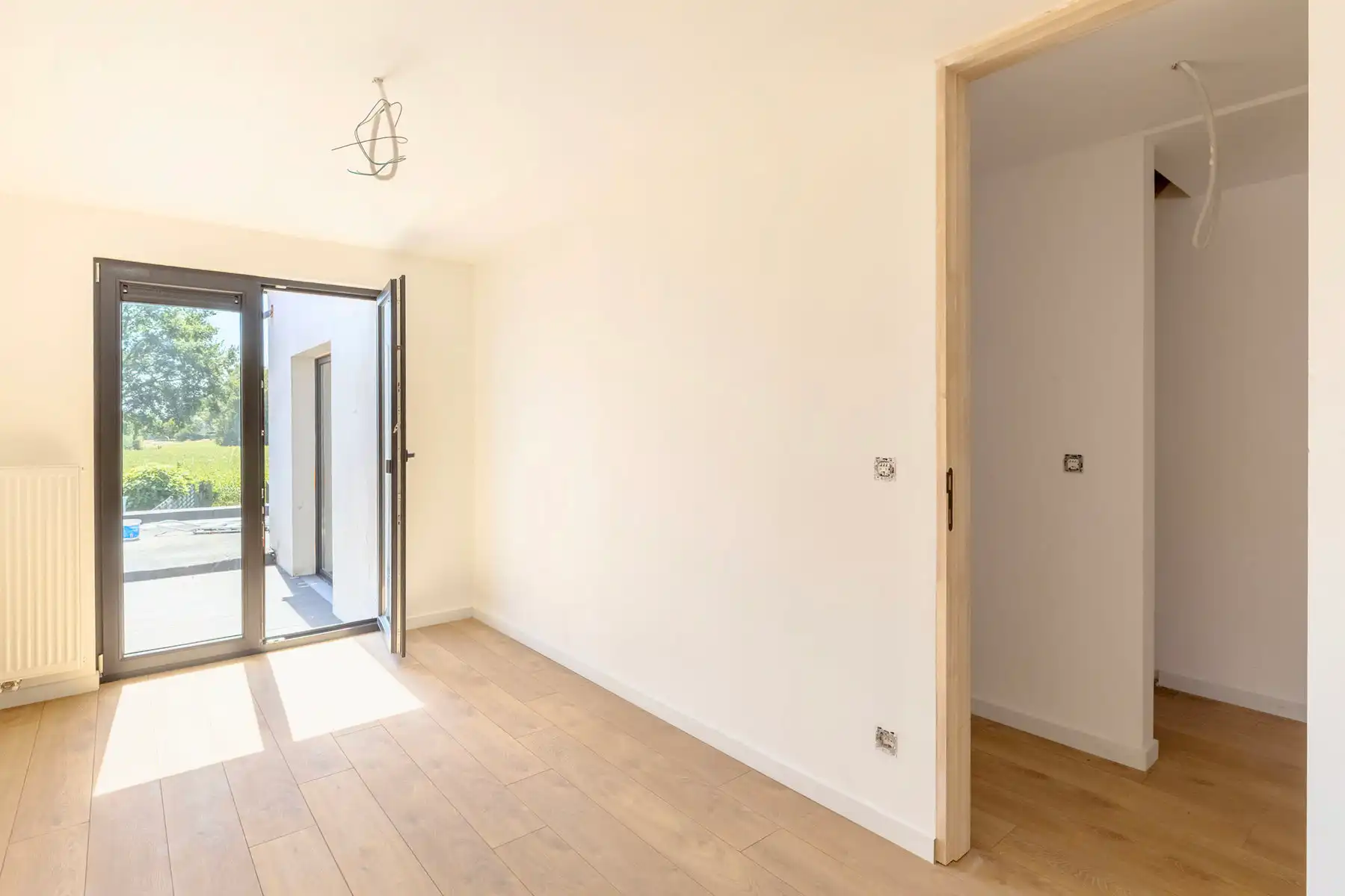Gerenoveerde woning met 3 slaapkamers en tuin foto 11