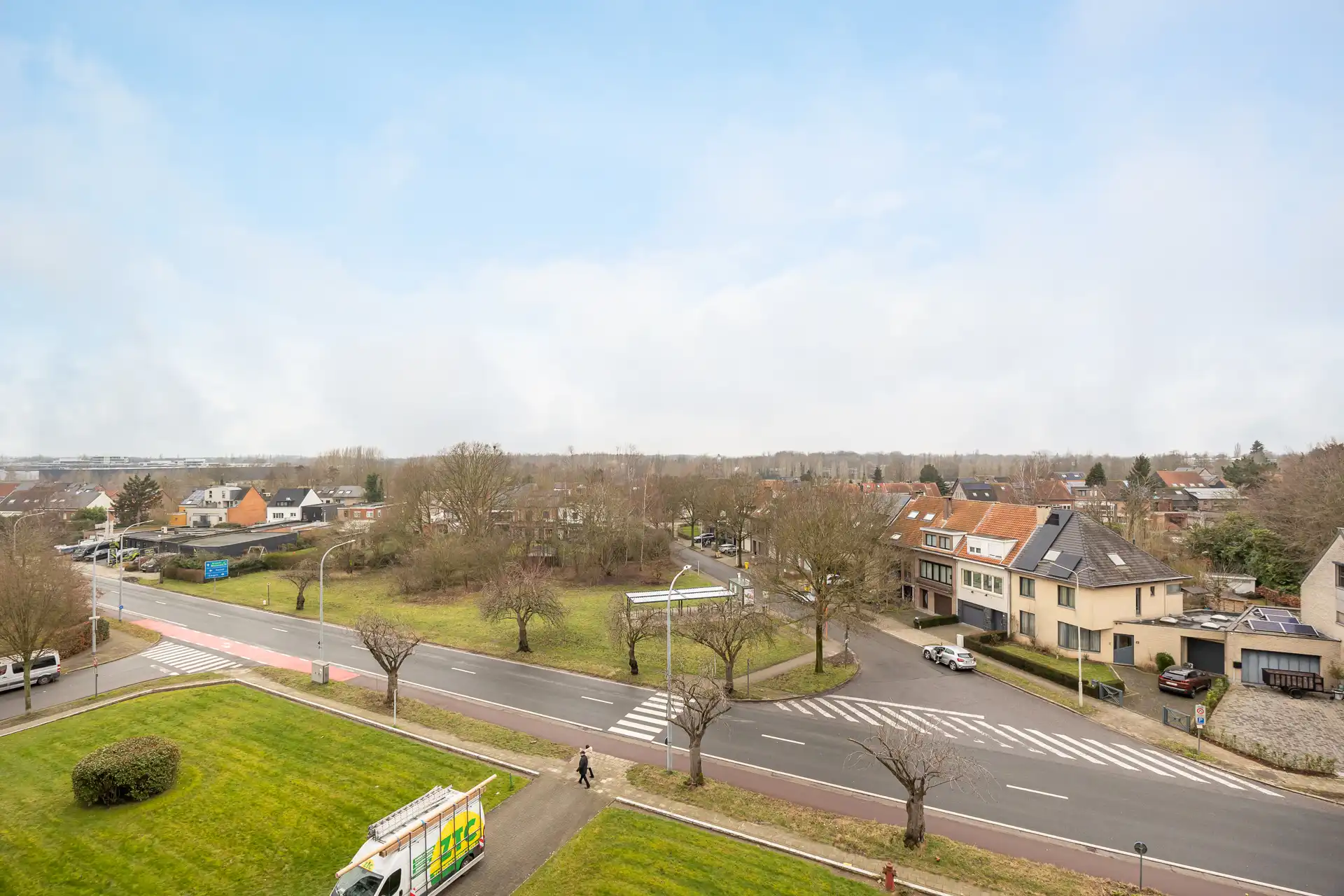 Ruim 2slpk-app. met vergezicht met kelder en parking foto 16