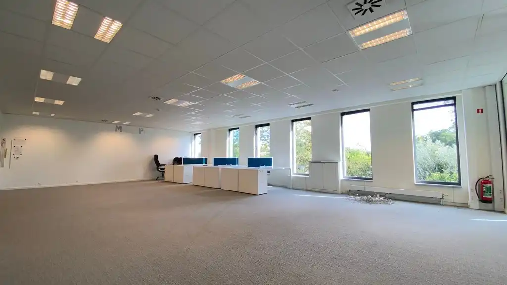 Instapklare kantoorruimte te huur vlakbij afrit E17 in Zele foto 5