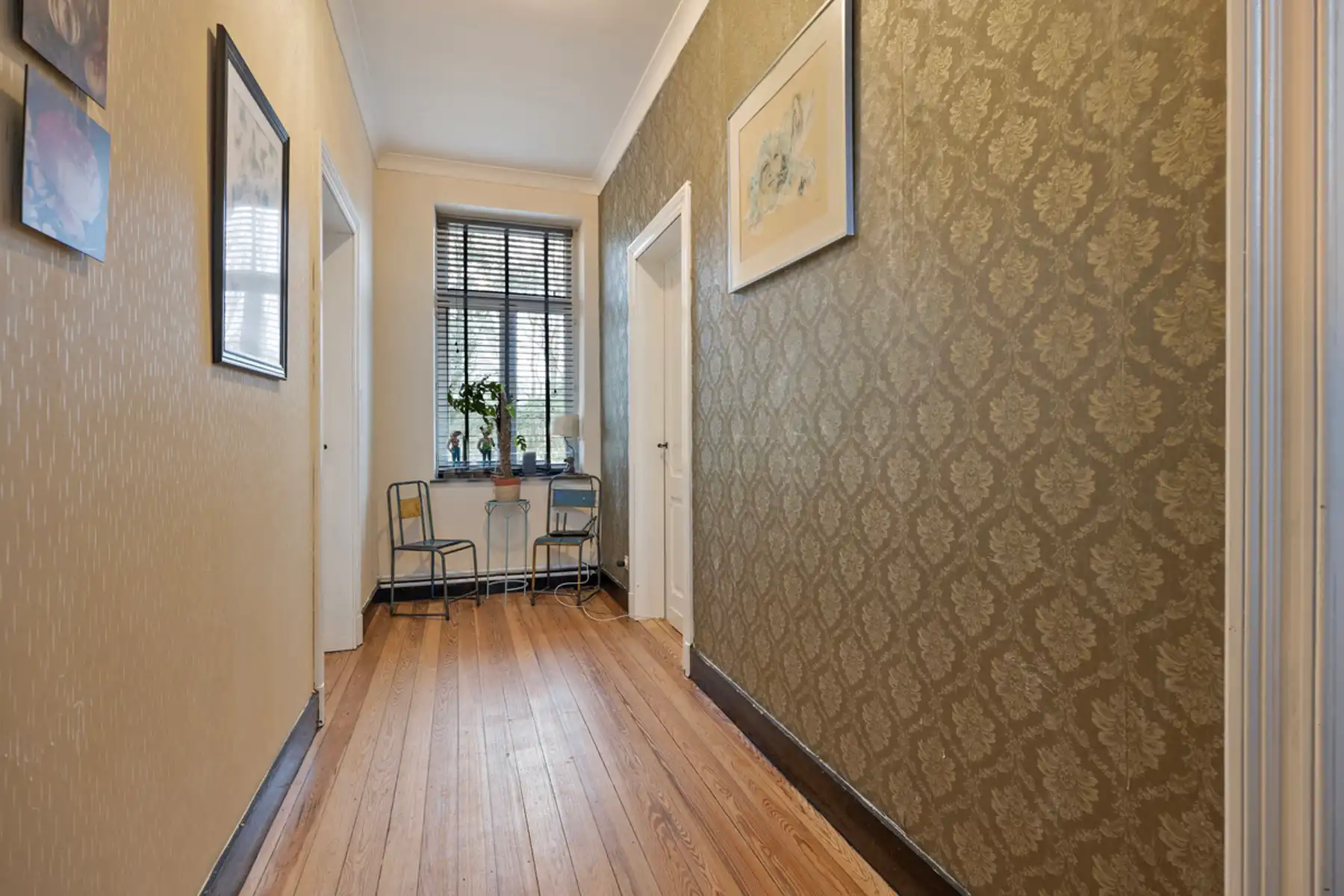 Authentieke pastorie, stijlvol gerenoveerd met comfort foto 13