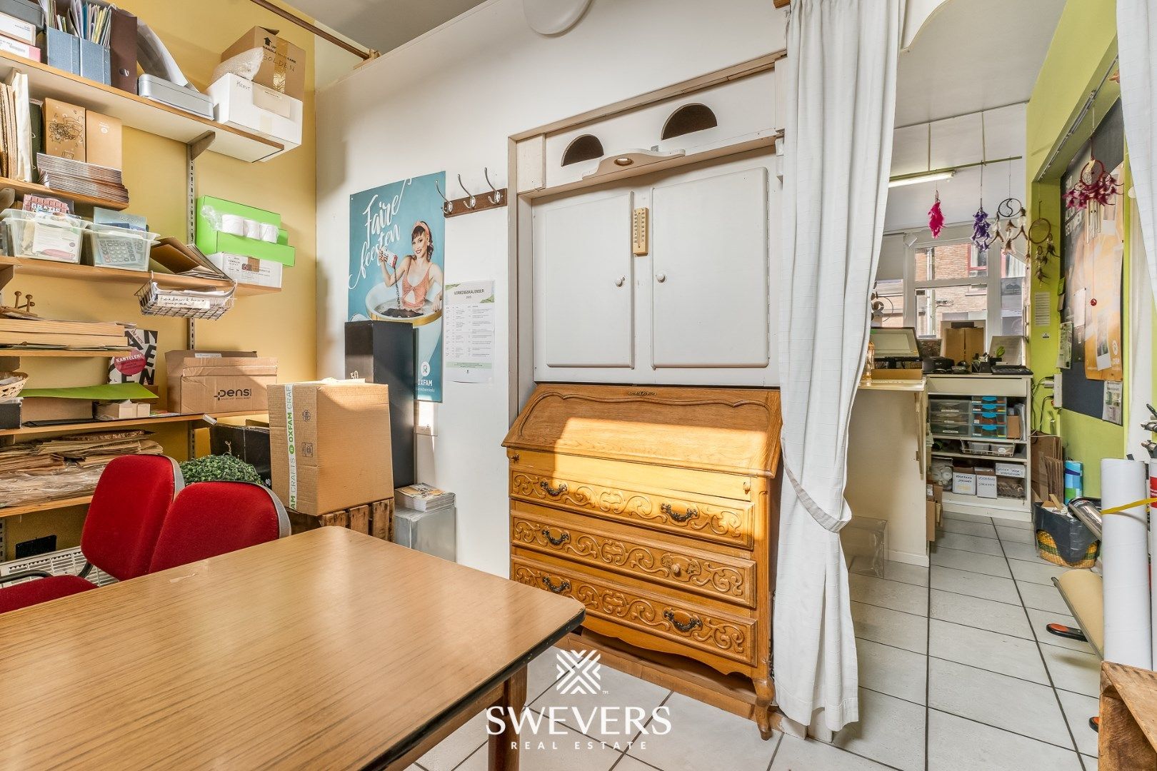 Commercieel pand met garage in centrum Beringen foto 9