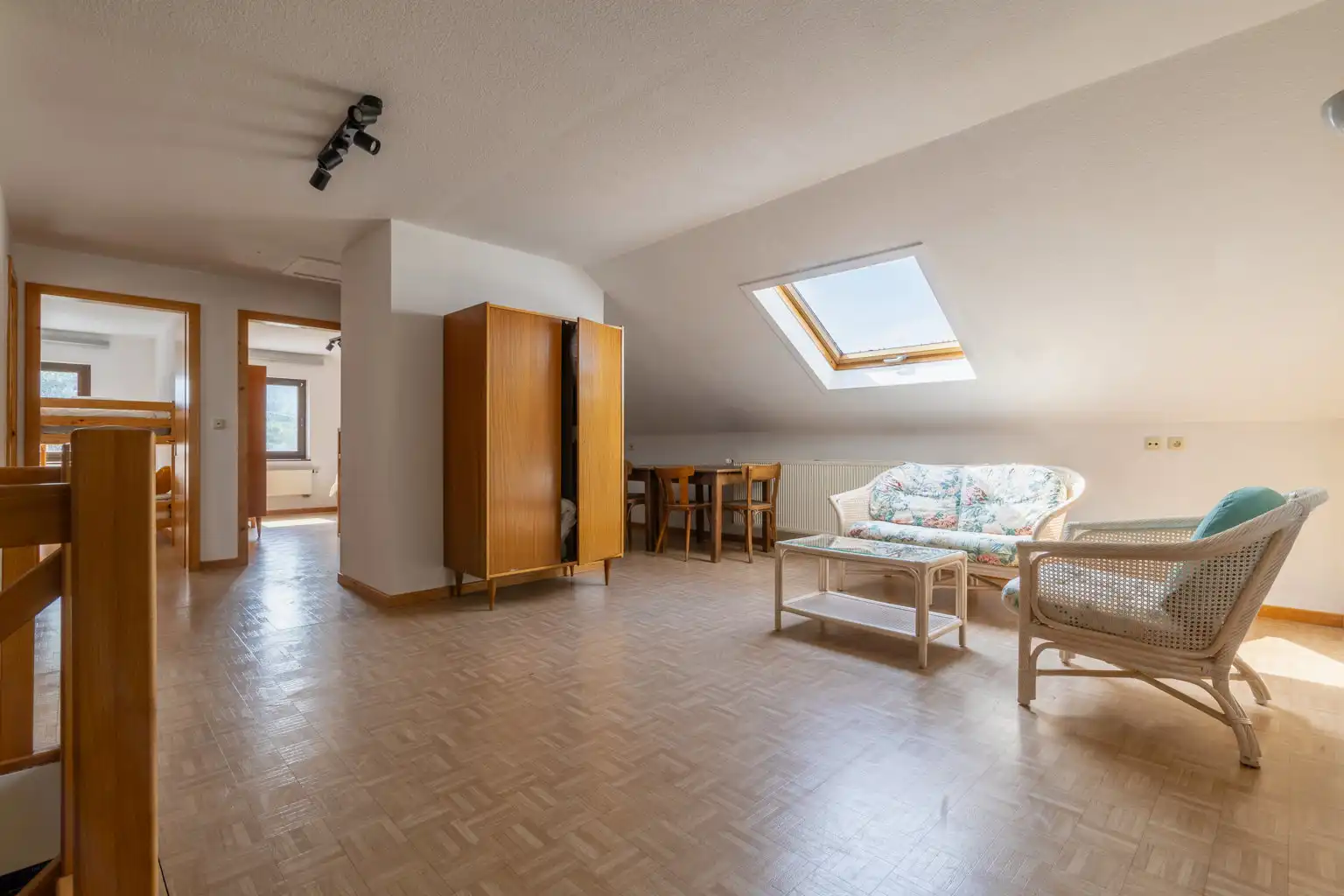 Ruime woning in een oase van groen! foto 14