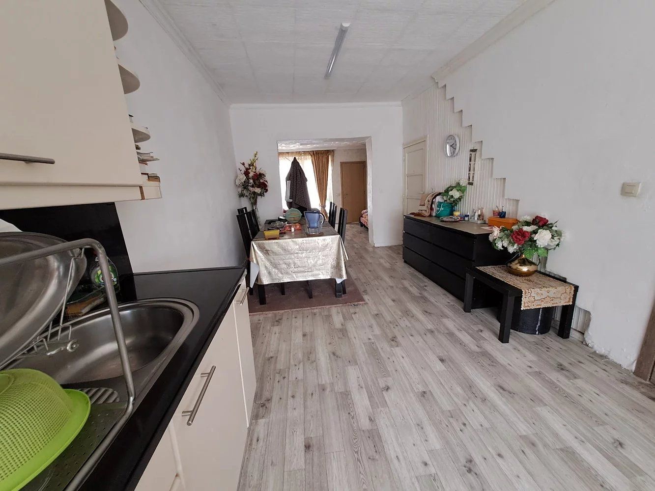 Rijwoning aan de stadsrand foto 4