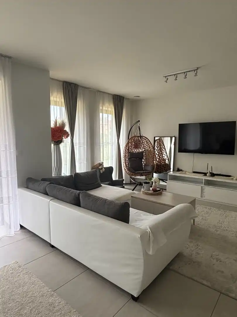 LICHTRIJK EN ENERGIEZUINIG 2-SLAAPKAMERAPPARTEMENT MET TWEE TERRASSEN EN PARKEERPLAATS foto 7