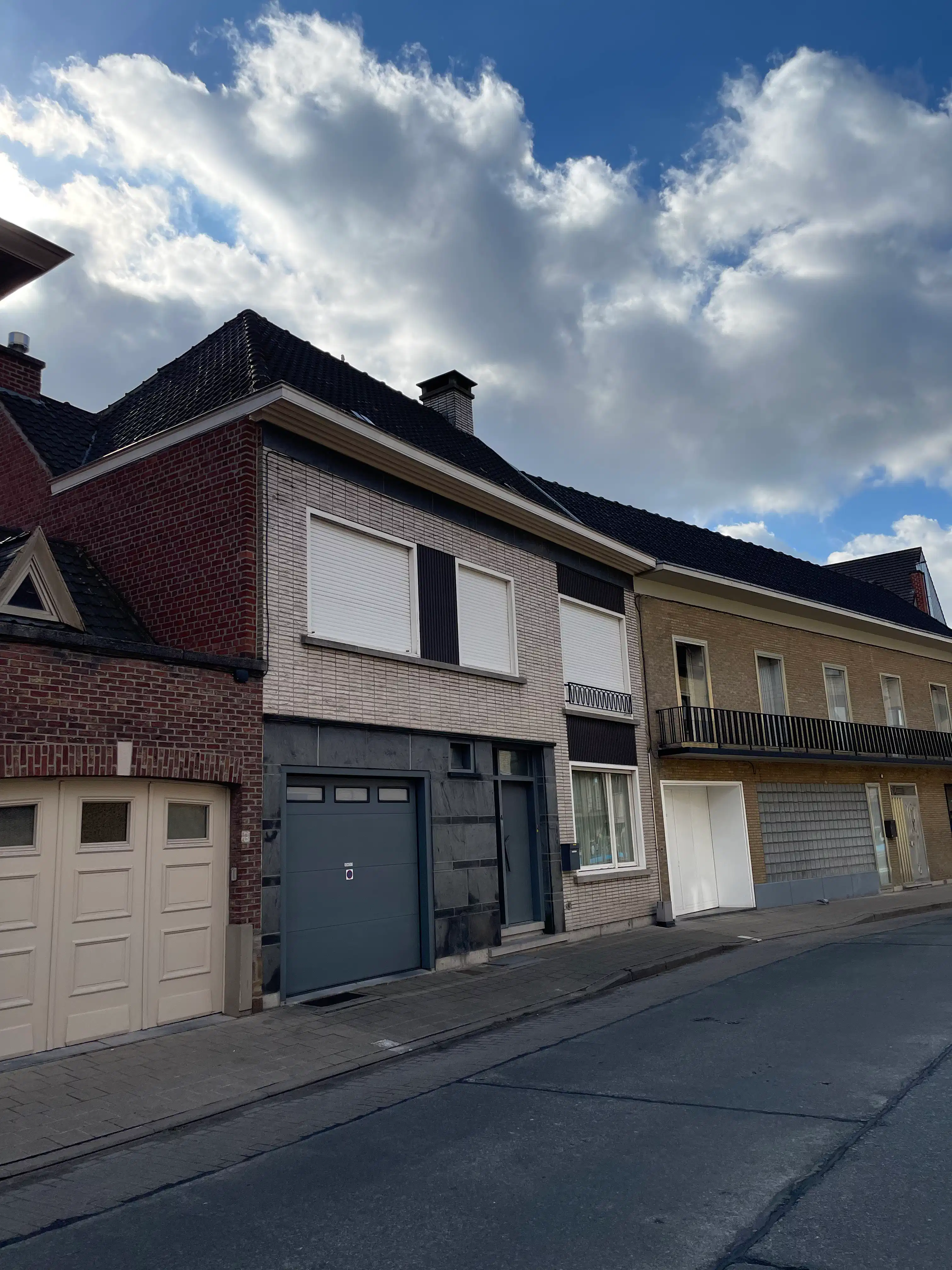 Ruime vier-slaapkamer BURGERWONING + garage & groot terras foto 6