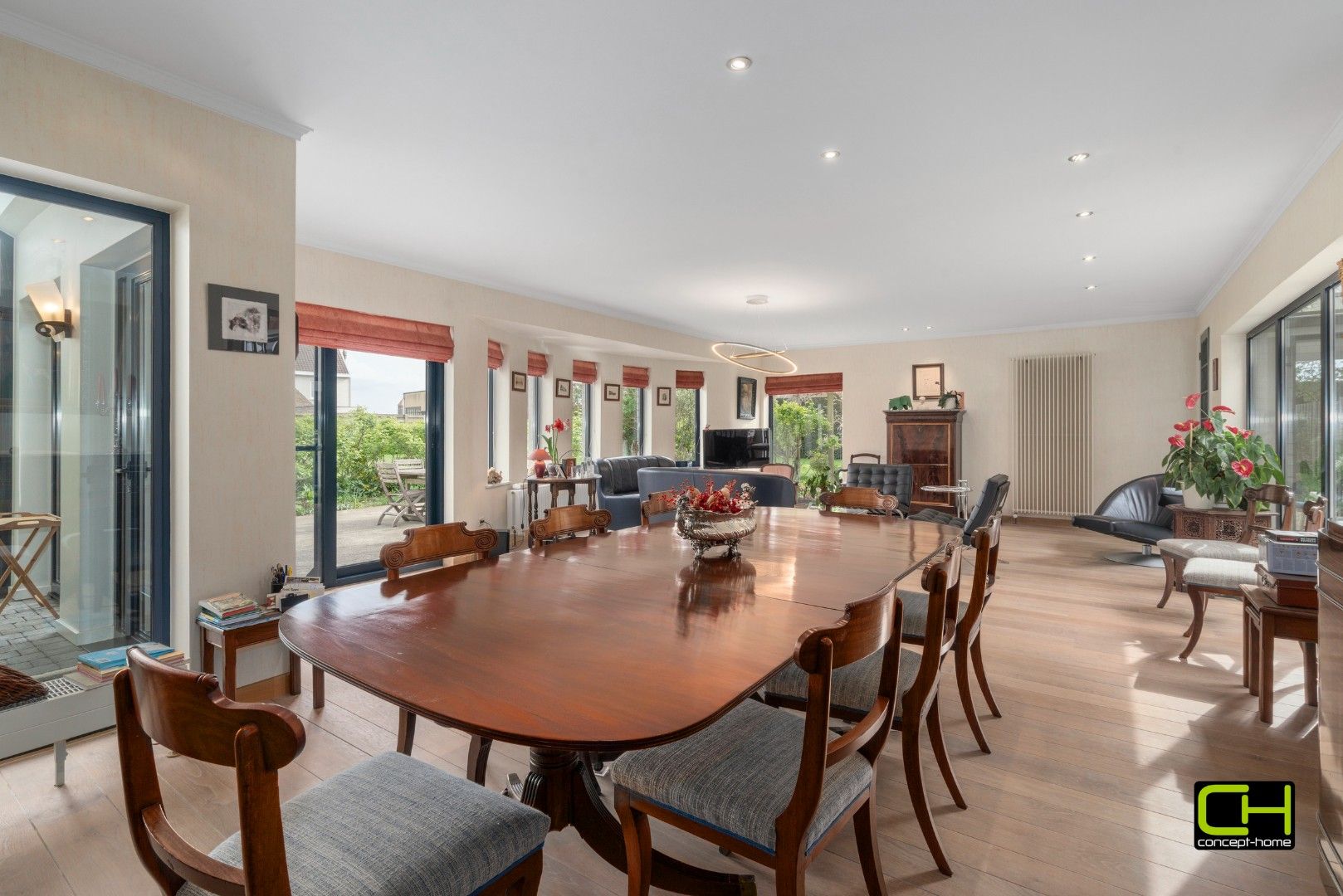 Villa met woonst en praktijkruimte te koop in Beke foto 4
