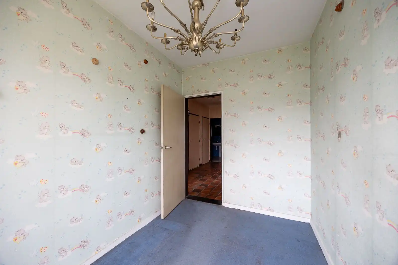 Ruim 3-slaapkamerappartement met renovatiepotentieel! foto 12