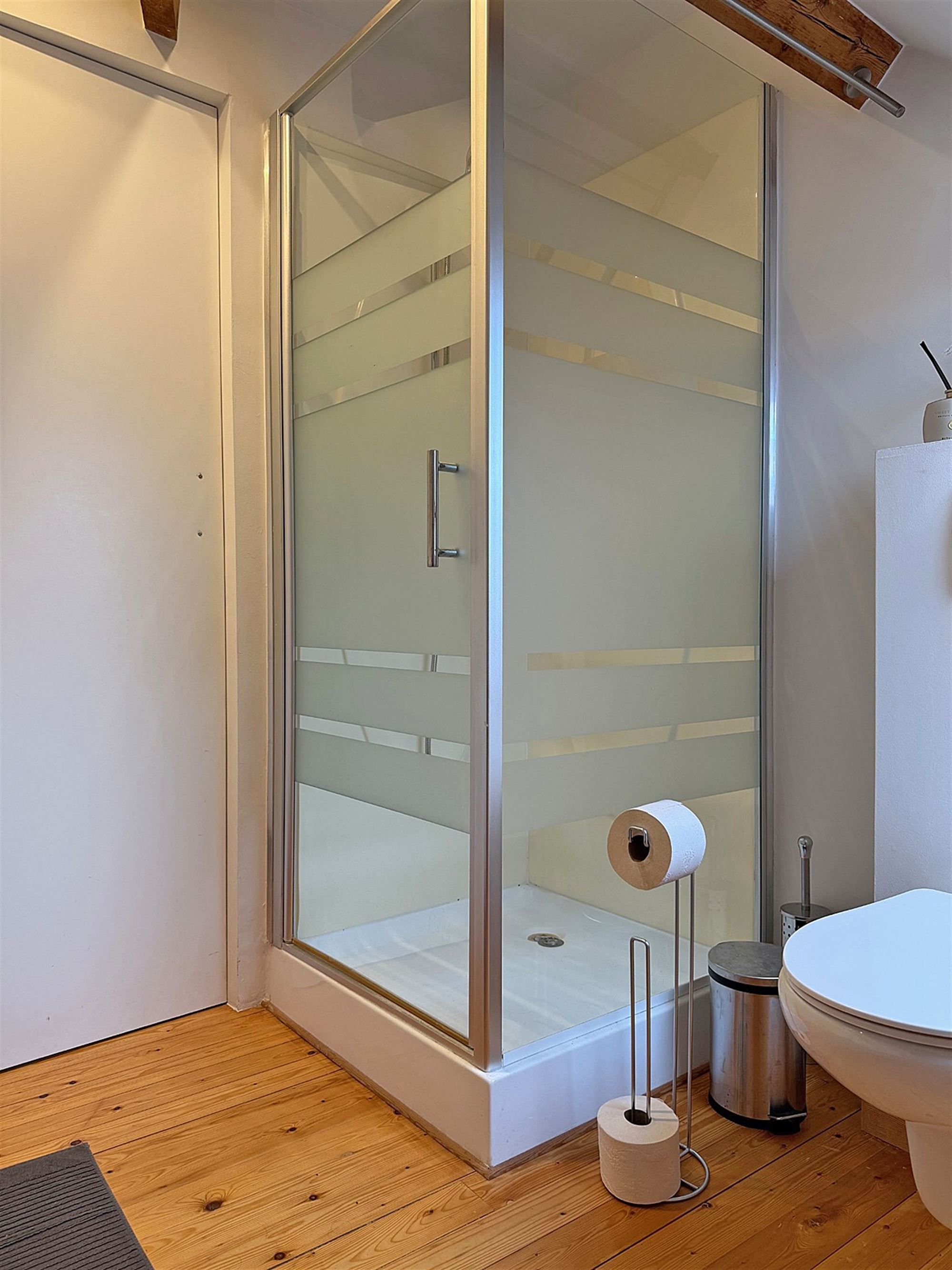 Instapklaar DUPLEX - APPARTEMENT met 2 slaapkamers, 2 badkamers & terras  foto 11