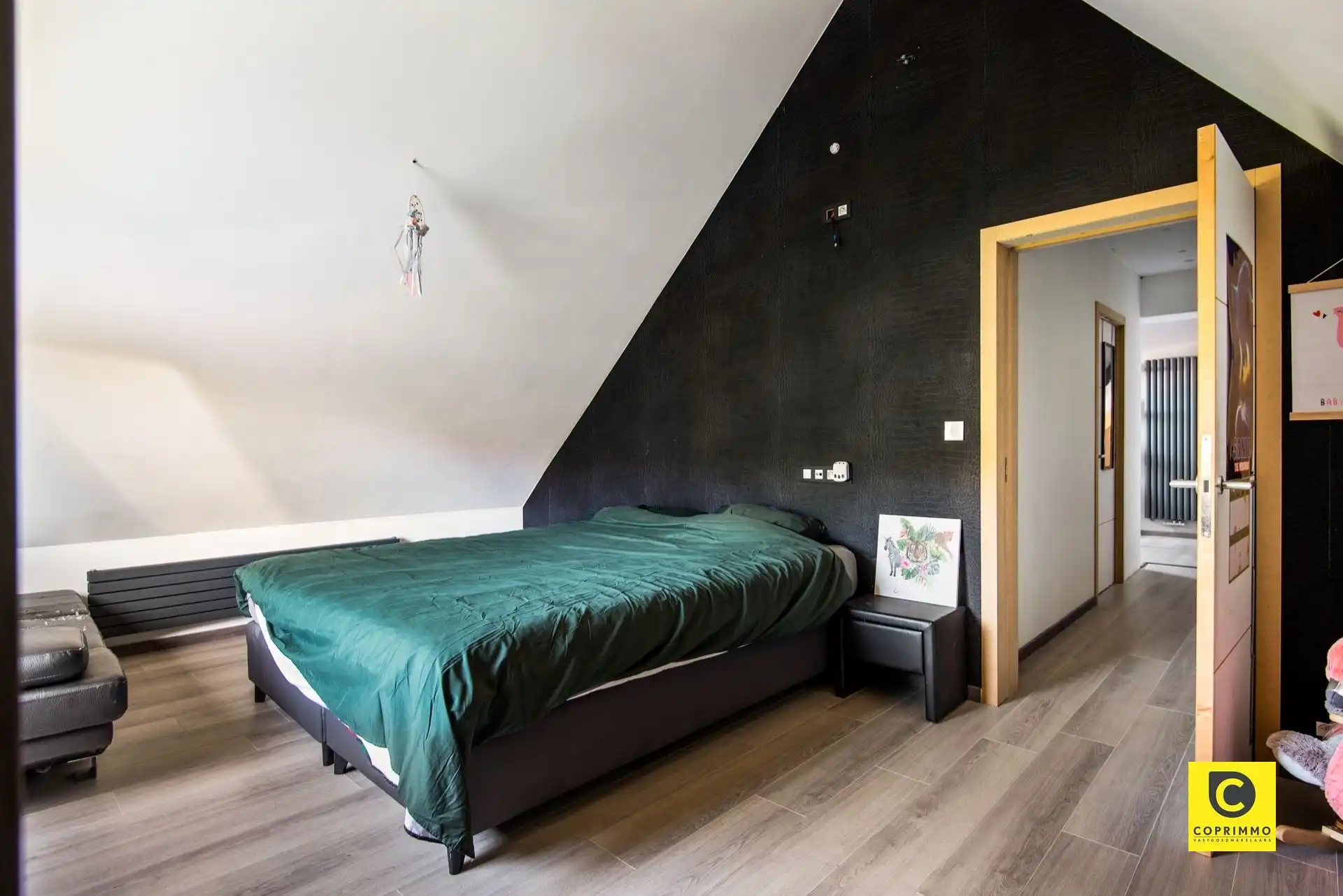 Woning: 4 slk + magazijn foto 13