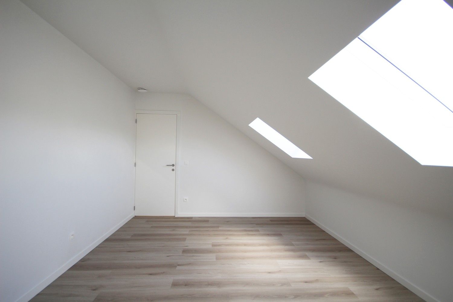 Instapklare nieuwbouw duplex te huur in Sint-Truiden! foto 22