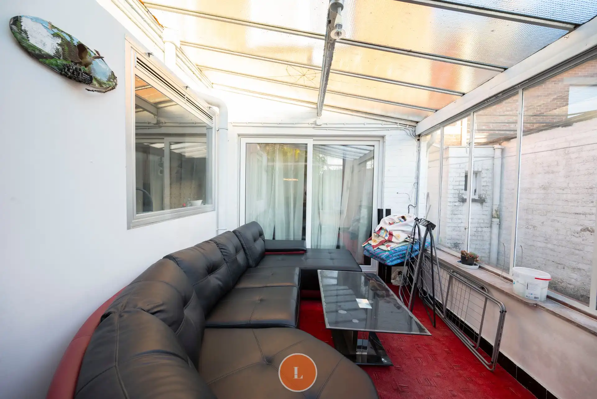 Goed onderhouden woning met 5 slaapkamers, tuin en 2 garages foto 8