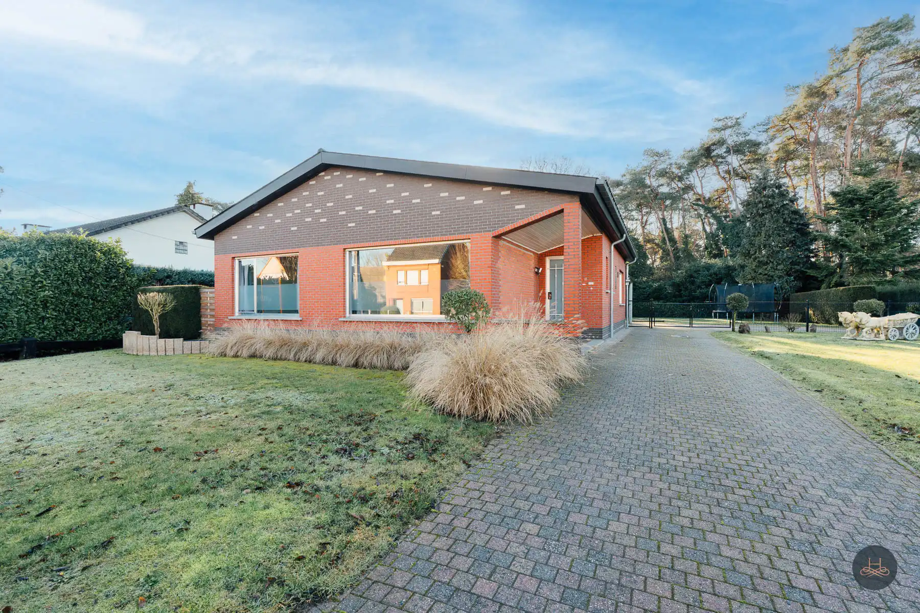 Charmante gelijkvloerse woning op prachtig perceel van 16are foto 2