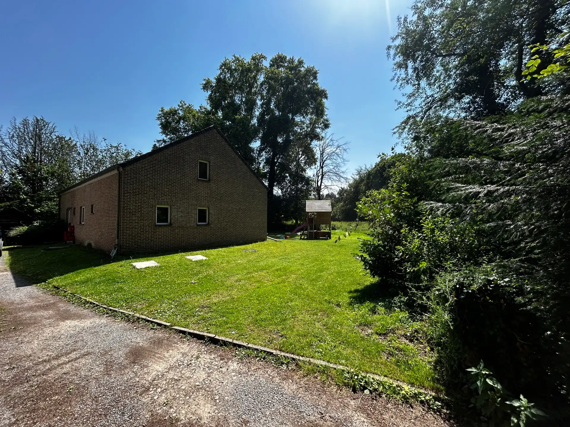 Ruime woning, 4 slpks, 3 badk,  gelegen in parkdomein  foto 2