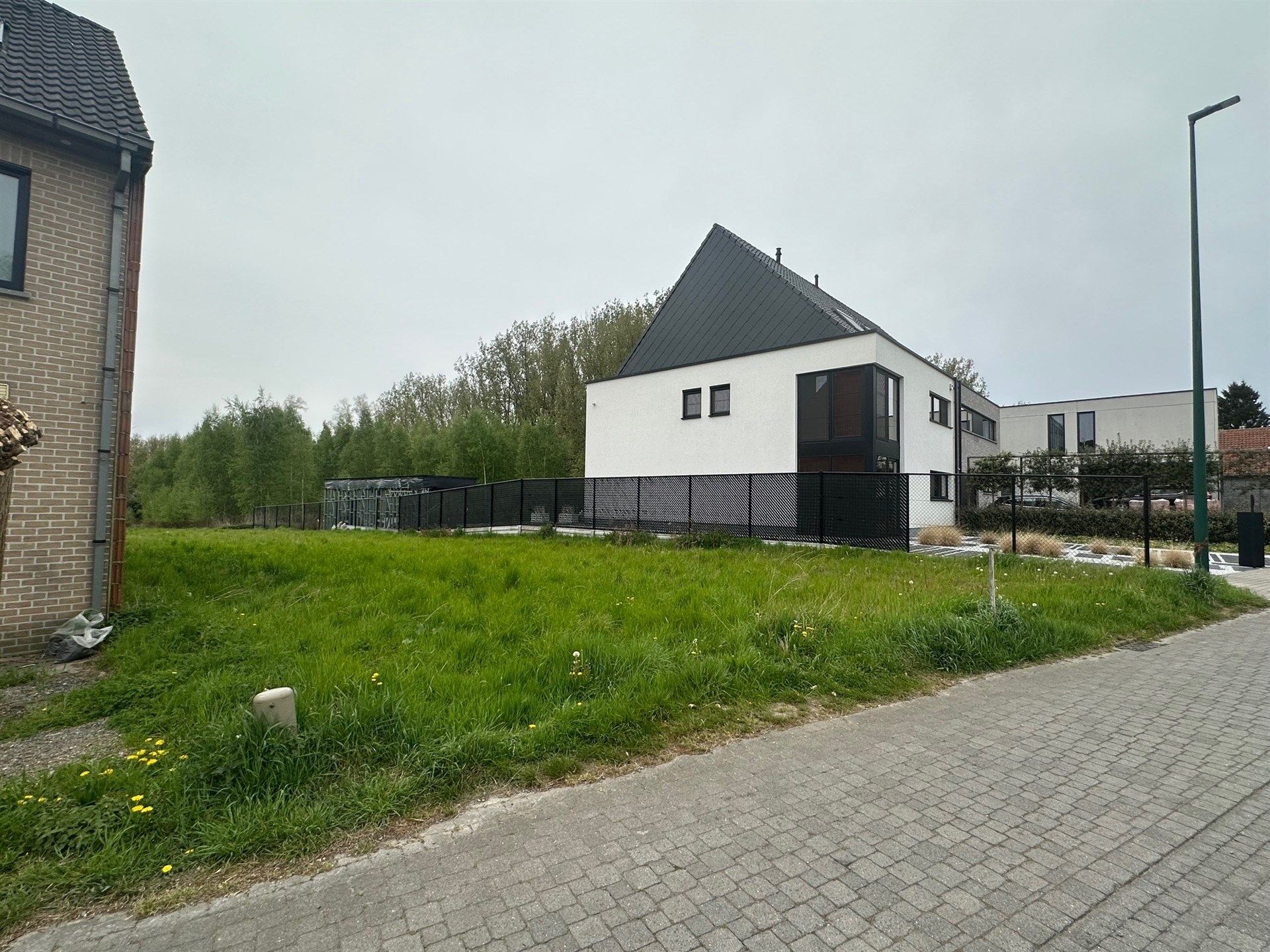 Bouwgrond voor halfopen bebouwing - 1734 m² foto 2