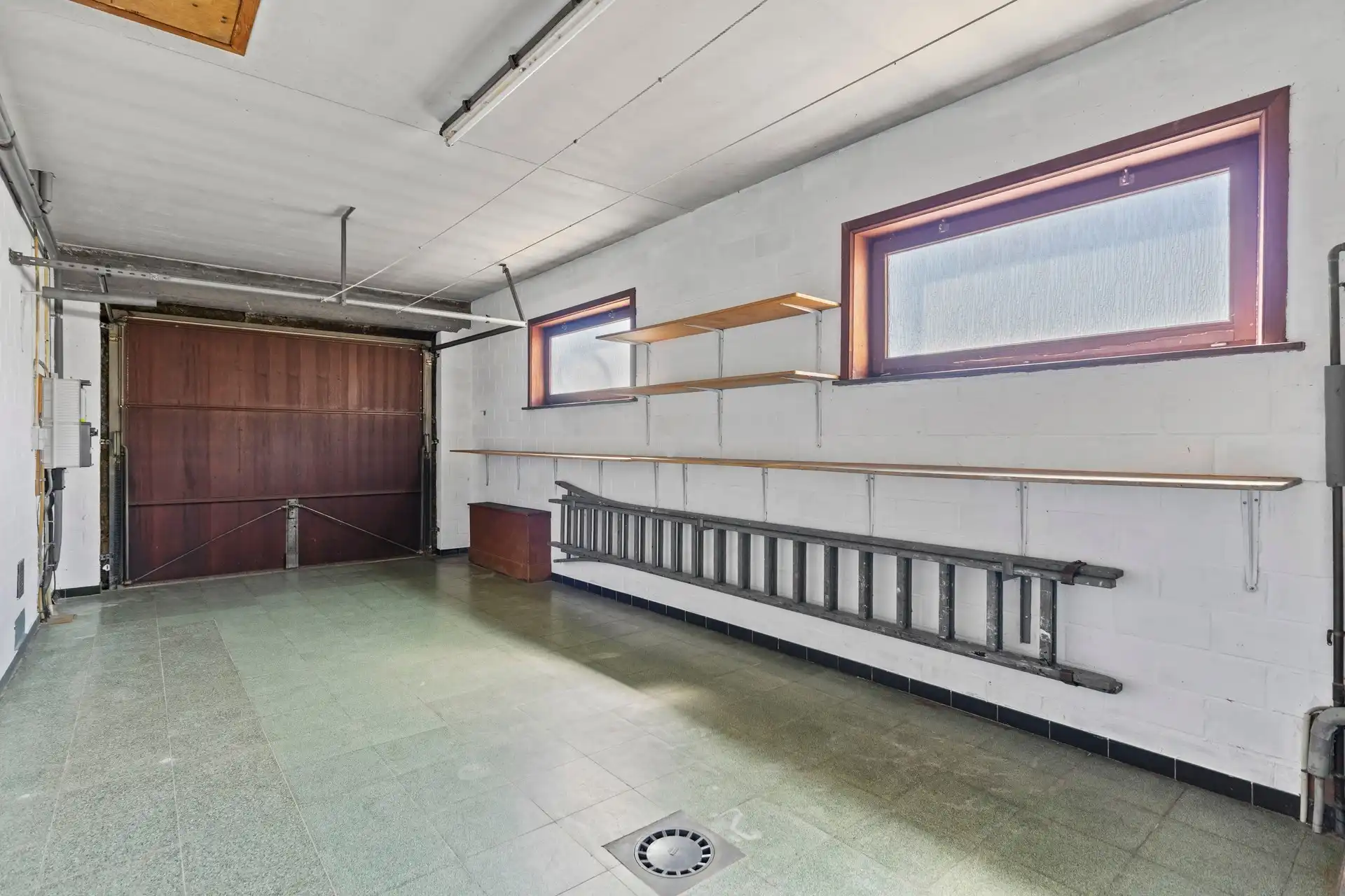 Zeer ruime bungalow met grote zolder, op een perceel van 520 m² met 2 garages, in een rustige straat nabij centrum Hamme foto 18