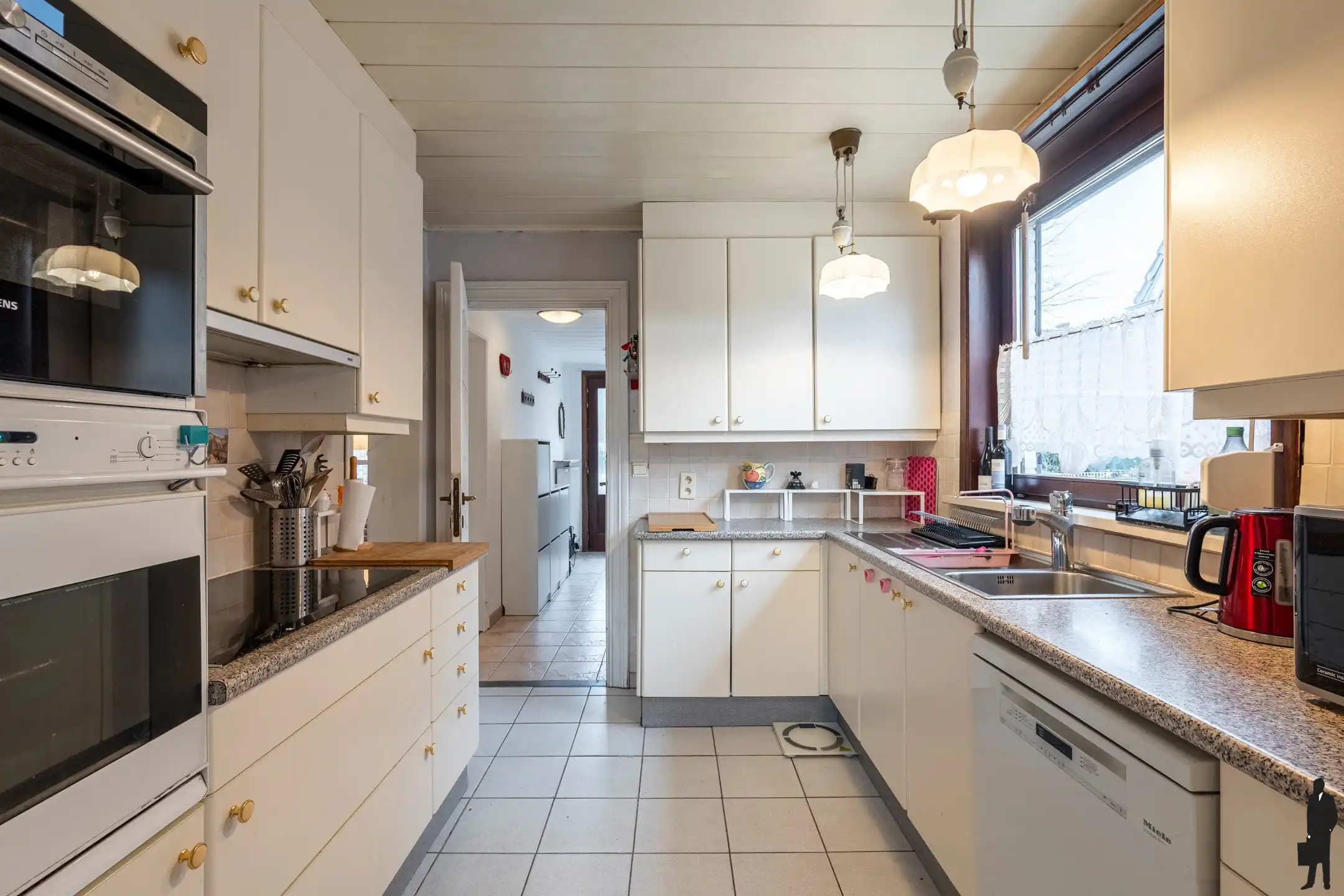 Gezinswoning met tuin, ruime garage en tal van mogelijkheden foto 18