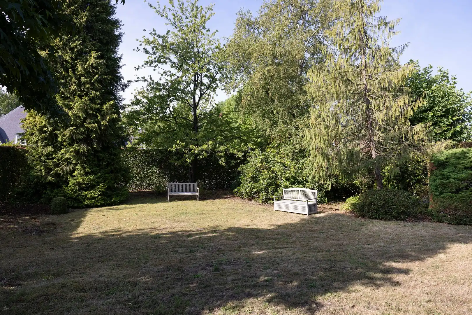 Uiterst residentieel gelegen alleenstaande woning. foto 17