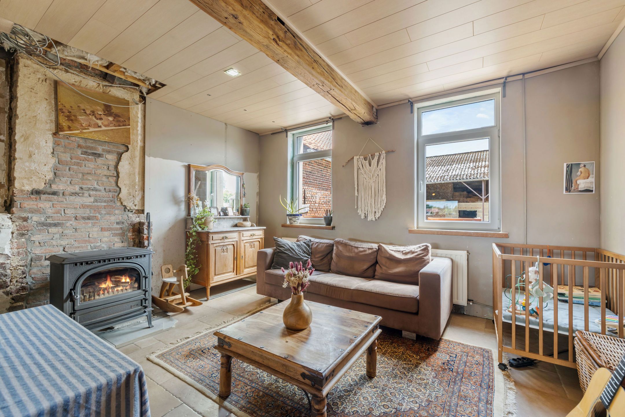 Te renoveren hoeve met schuur, loods en prachtige zichten foto 4