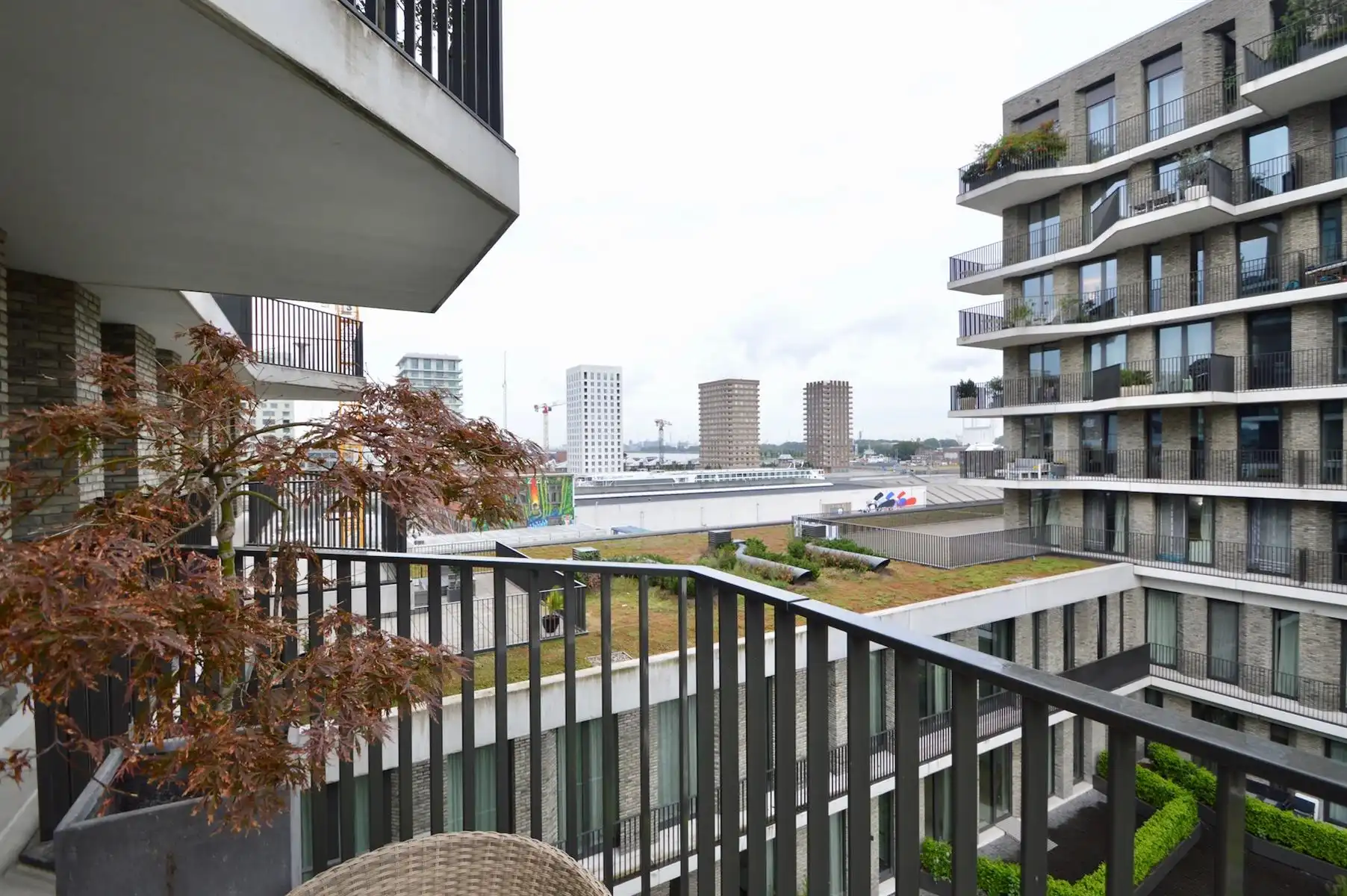 ANTWERPEN - Instapklaar appartement met mooie terrassen foto 9
