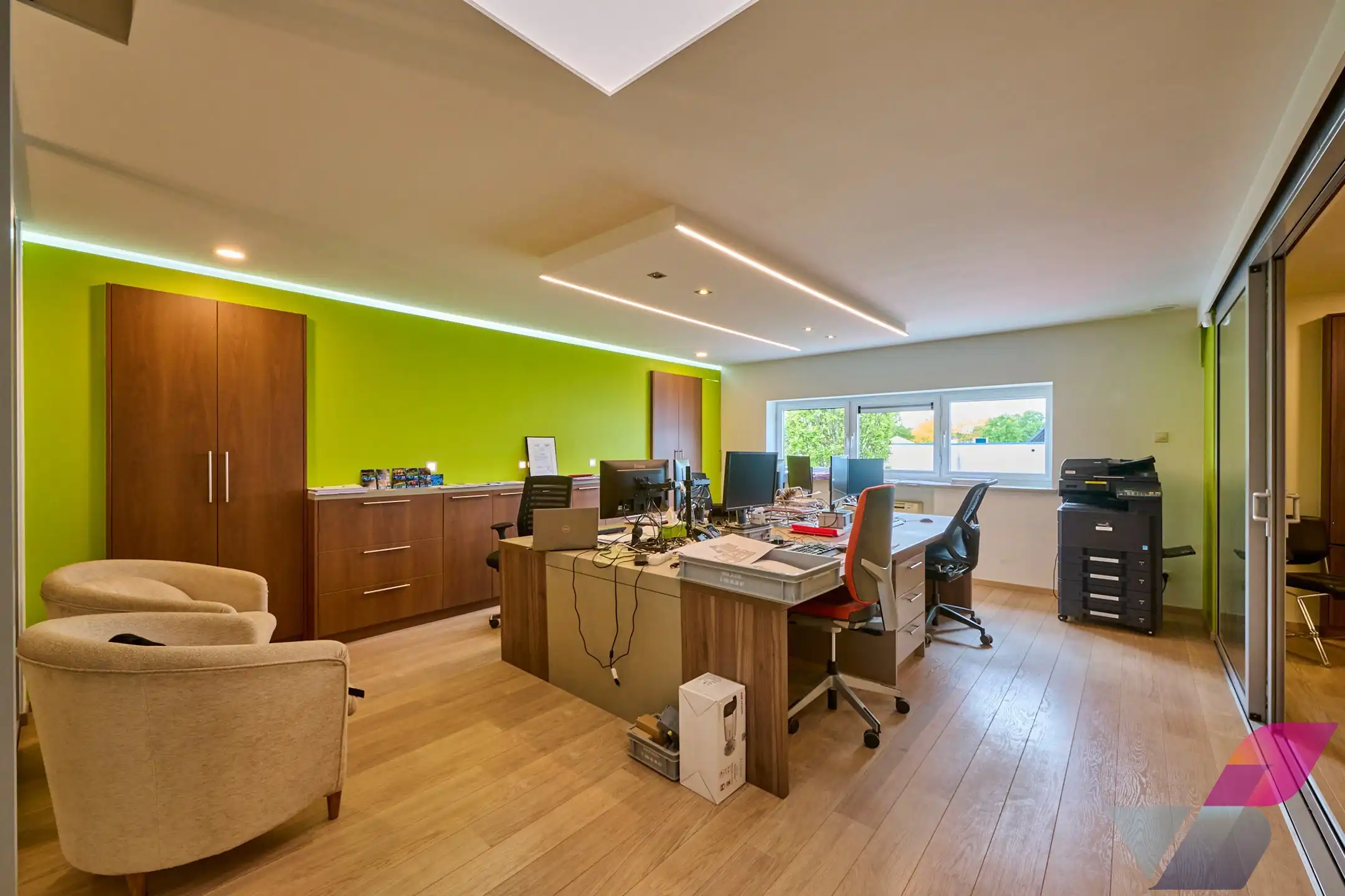 MULTIFUNCTIONEEL GEBOUW OP MOOIE ZICHTLOCATIE foto 16