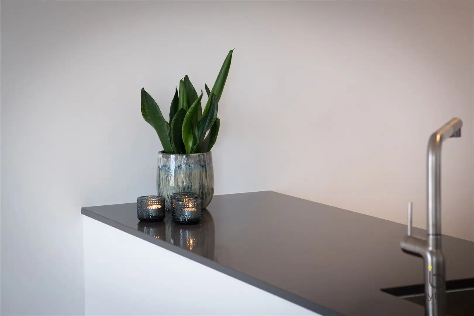 Prachtig nieuwbouw appartement met uniek terras te Zoersel! foto 13