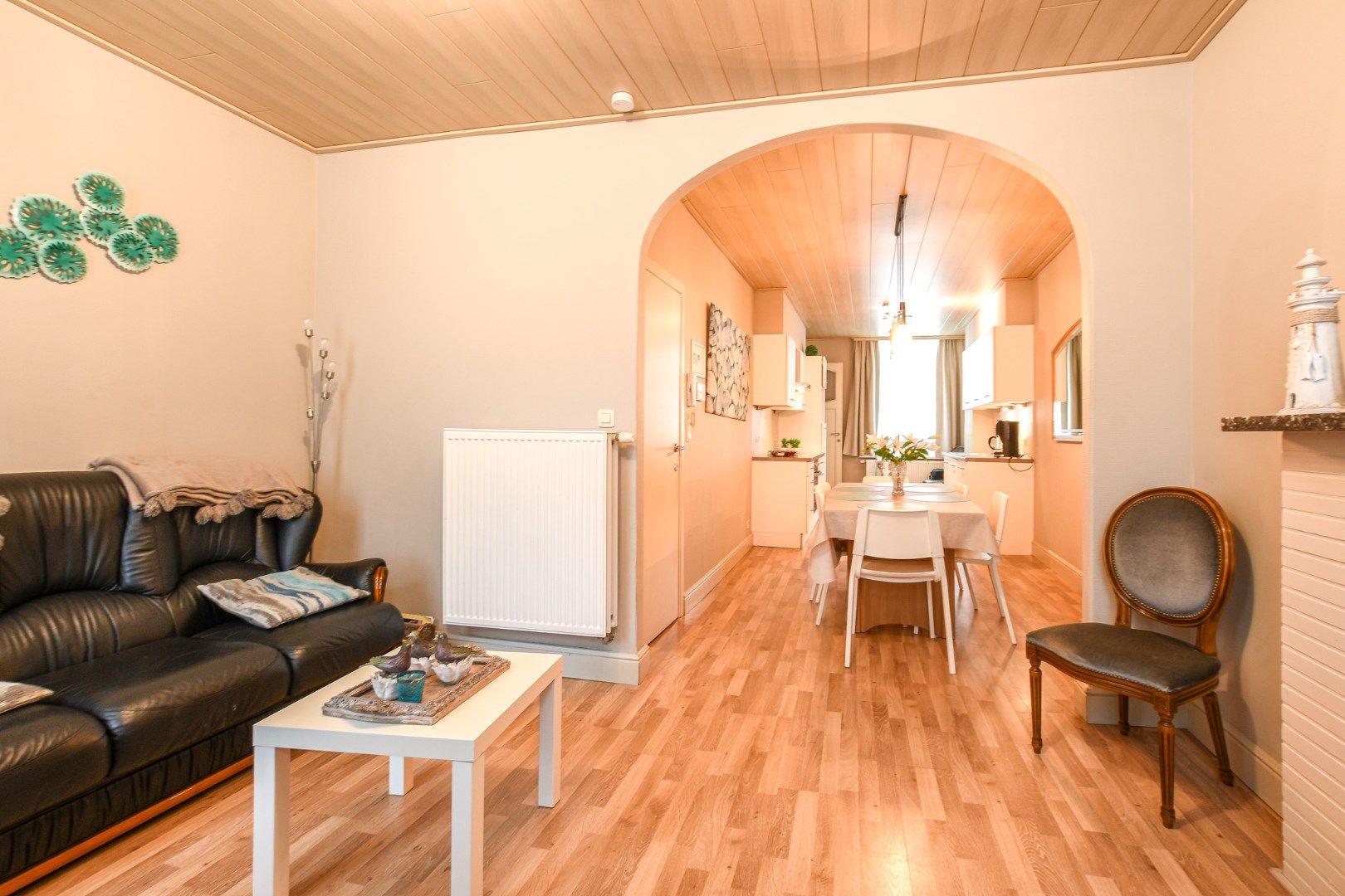 Opbrengsteigendom met 2 ruime appartementen en handelszaak op toplocatie! foto 23