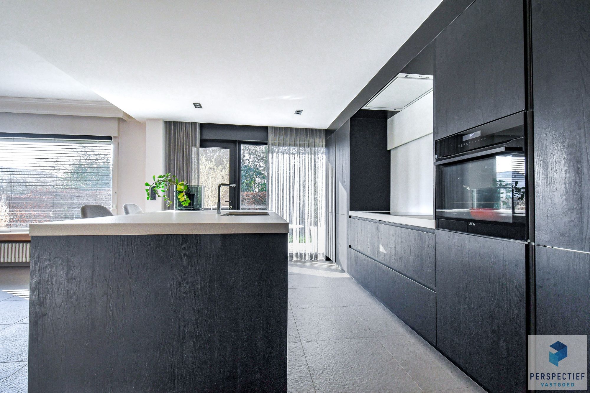 Stijlvol wonen met praktijkmogelijkheden in een groene omgeving tussen Oedelem en Brugge foto 7