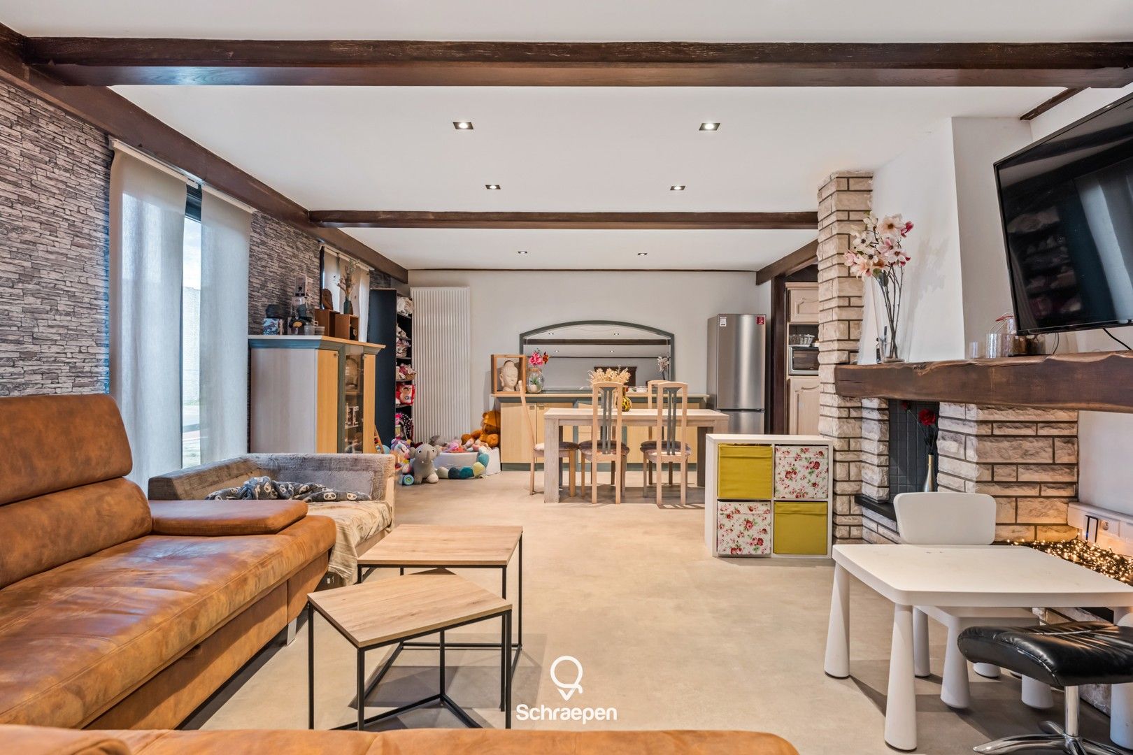 Gelijkvloerse woning op zuidoostelijk perceel van 10,5 are én straatbreedte van maar liefst 30 meter! foto 2