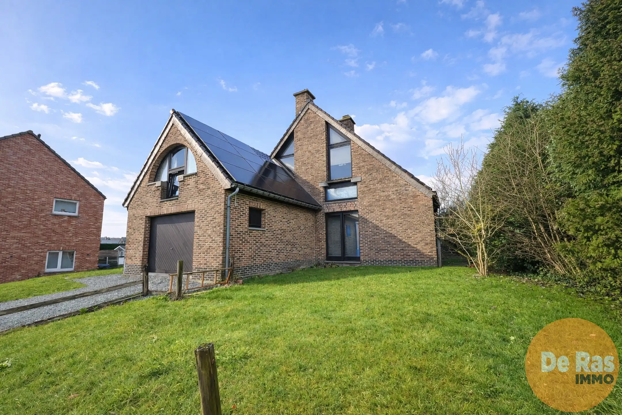 HELDERGEM- Ruime open bebouwing met 3 slpks, garage en tuin  foto {{pictureIndex}}
