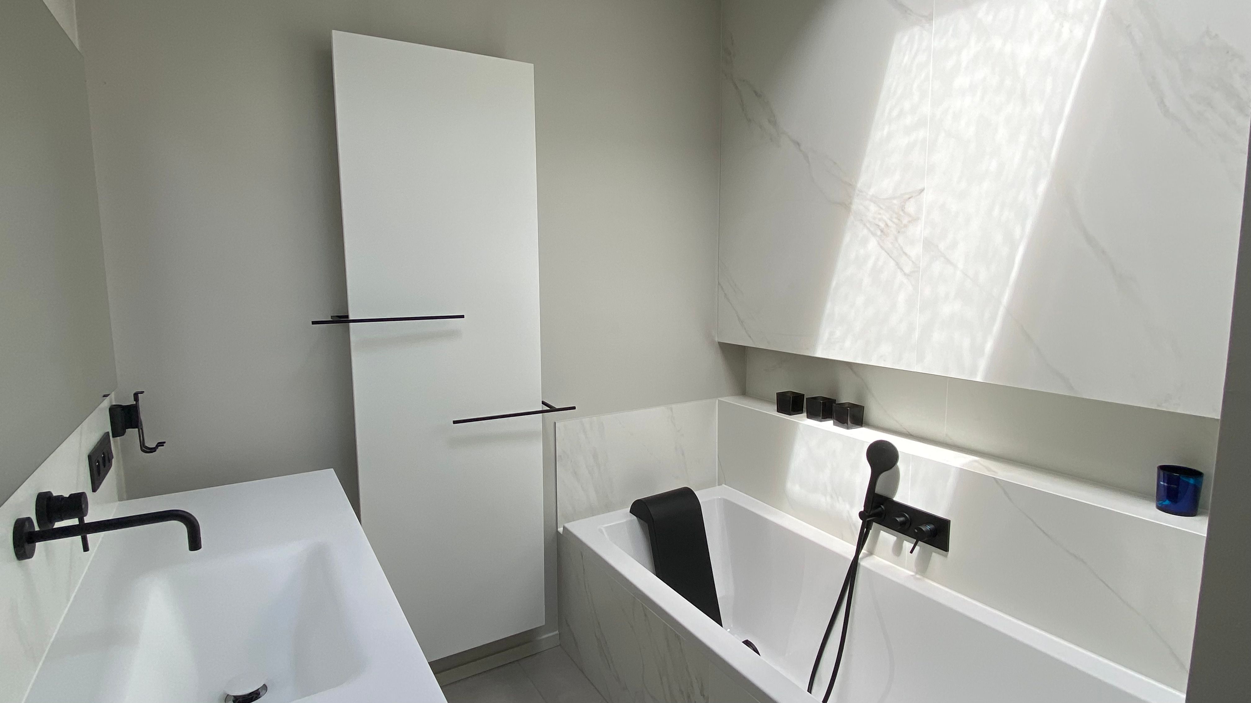 Lichtrijke en ruime penthouse nabij strand en Lippenslaan foto 13