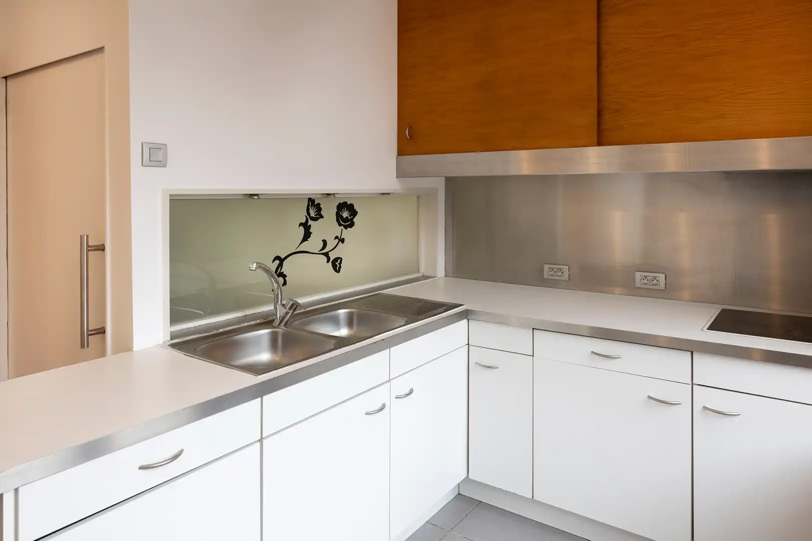 Ruim twee-kamer-appartement met groot terras. foto 4