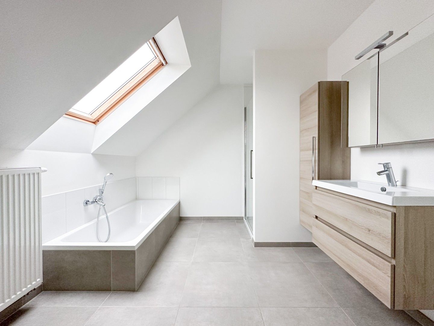 Ruim 2slpk appartement in het centrum van Waarschoot foto 8