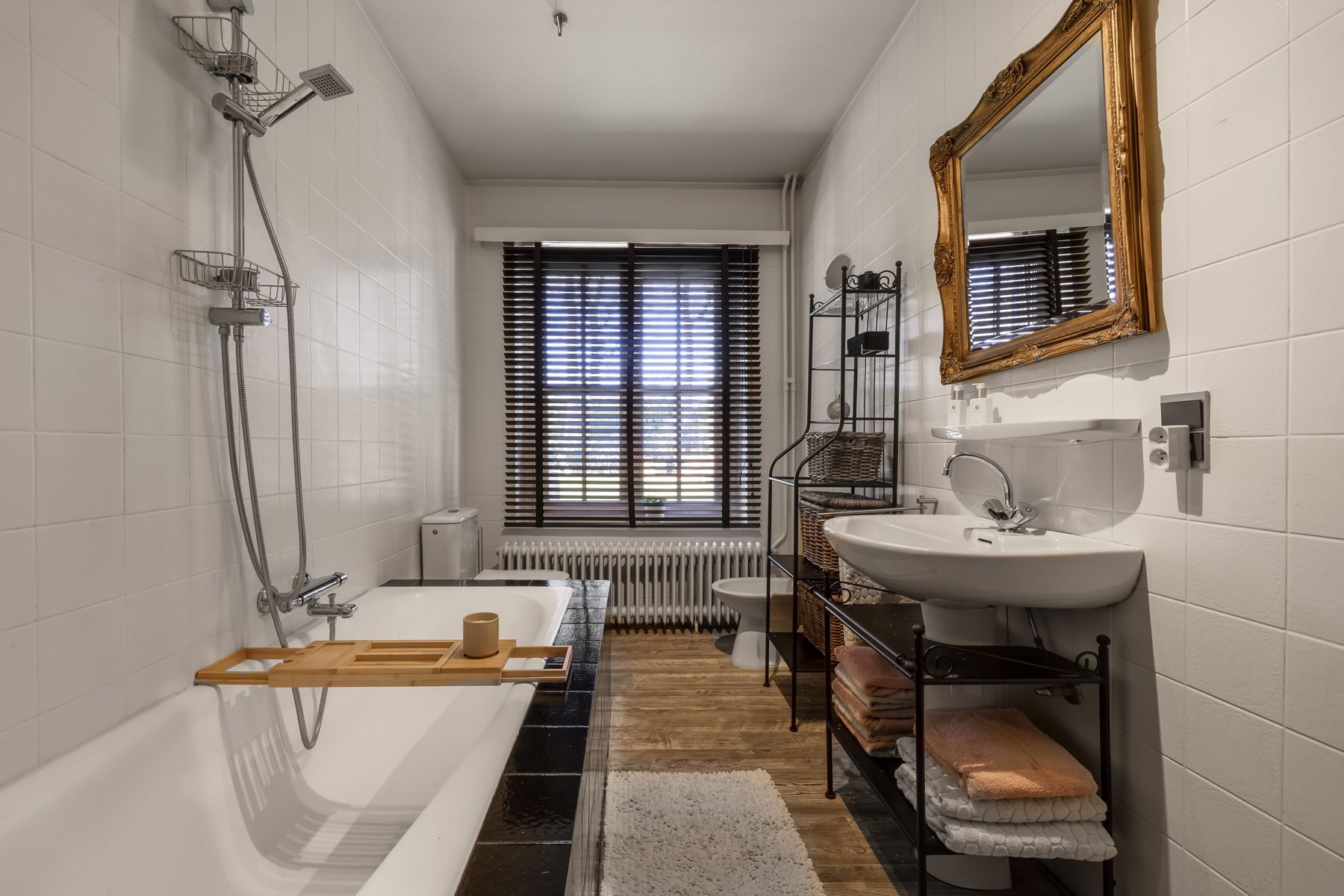 Tijdloze, verrassend ruime villa op grondstuk van 2000m2 foto 20