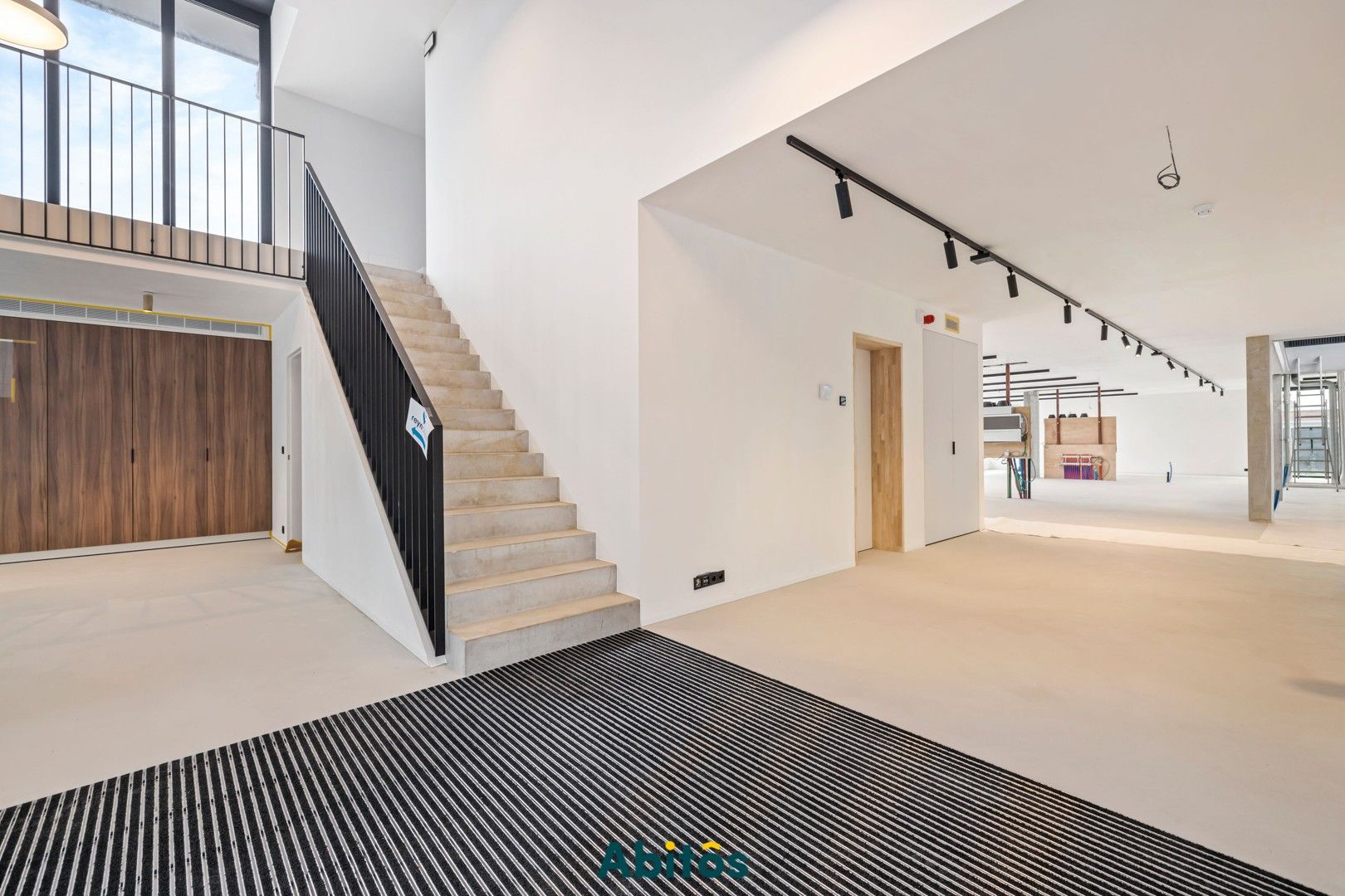 Commerciële ruimte met uitstekende visibiliteit en bereikbaarheid foto 11