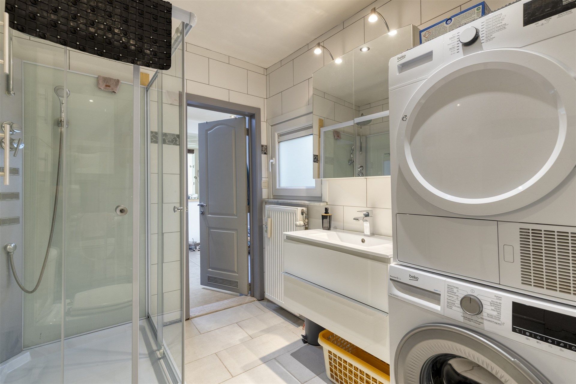 Charmante, instapklare woning in Wetteren met toffe tuin foto 8