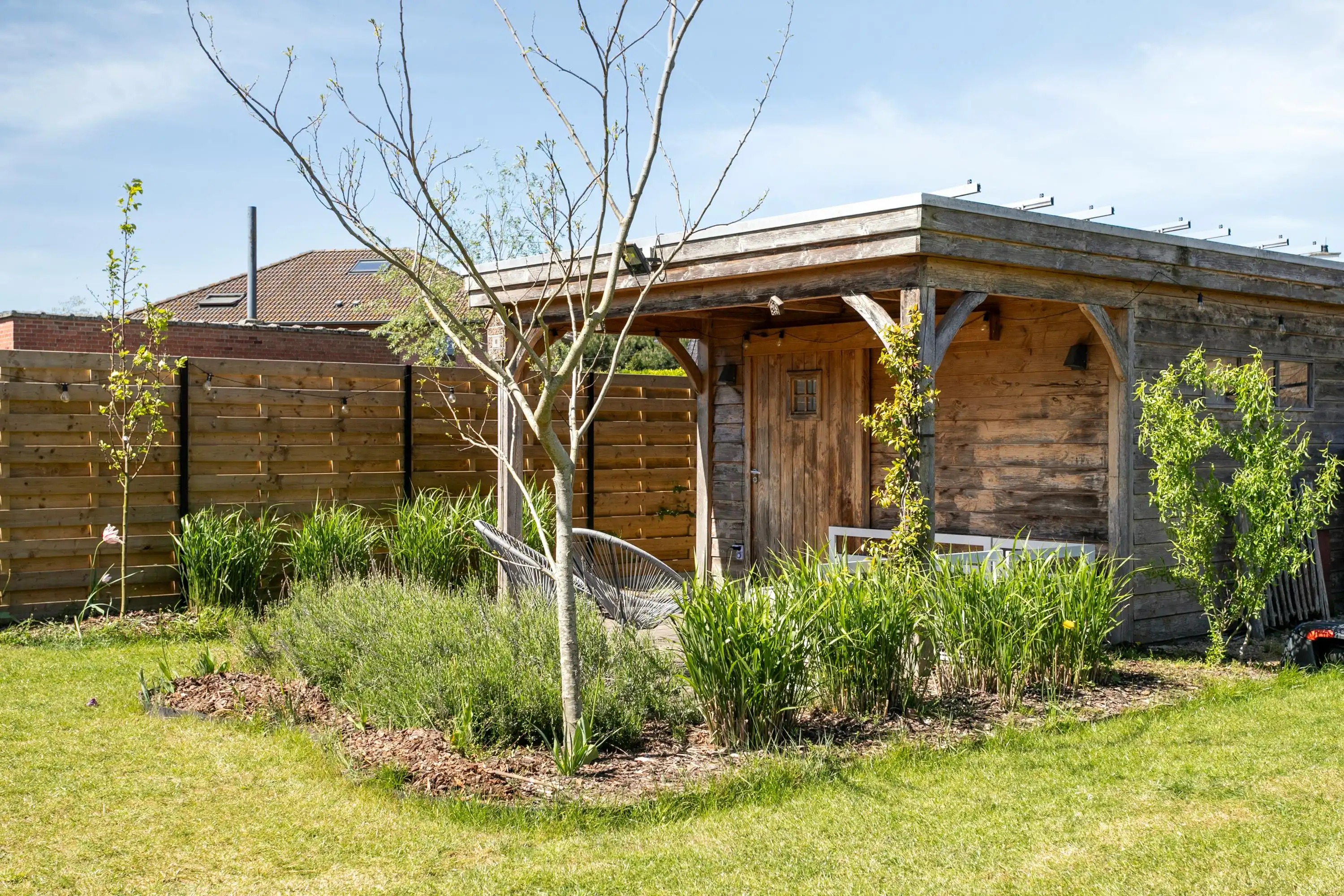 Volledig gerenoveerd huis te Waregem met aangename tuin foto 21